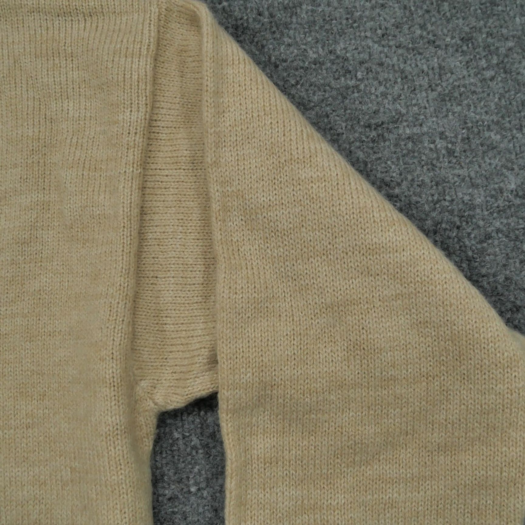 Vintage VINTAGE Alpaca Sweater Mens Medium Tan Brown Pullover V Neck Peru Size US M / EU 48-50 / 2 - 5 Thumbnail