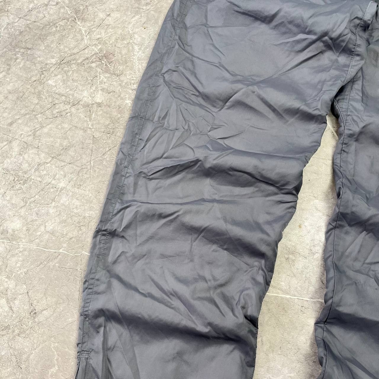 Nike Vintage 90's/Y2K Navy Track Pants Nylon Drill,Size S Size US 33 - 18 Thumbnail