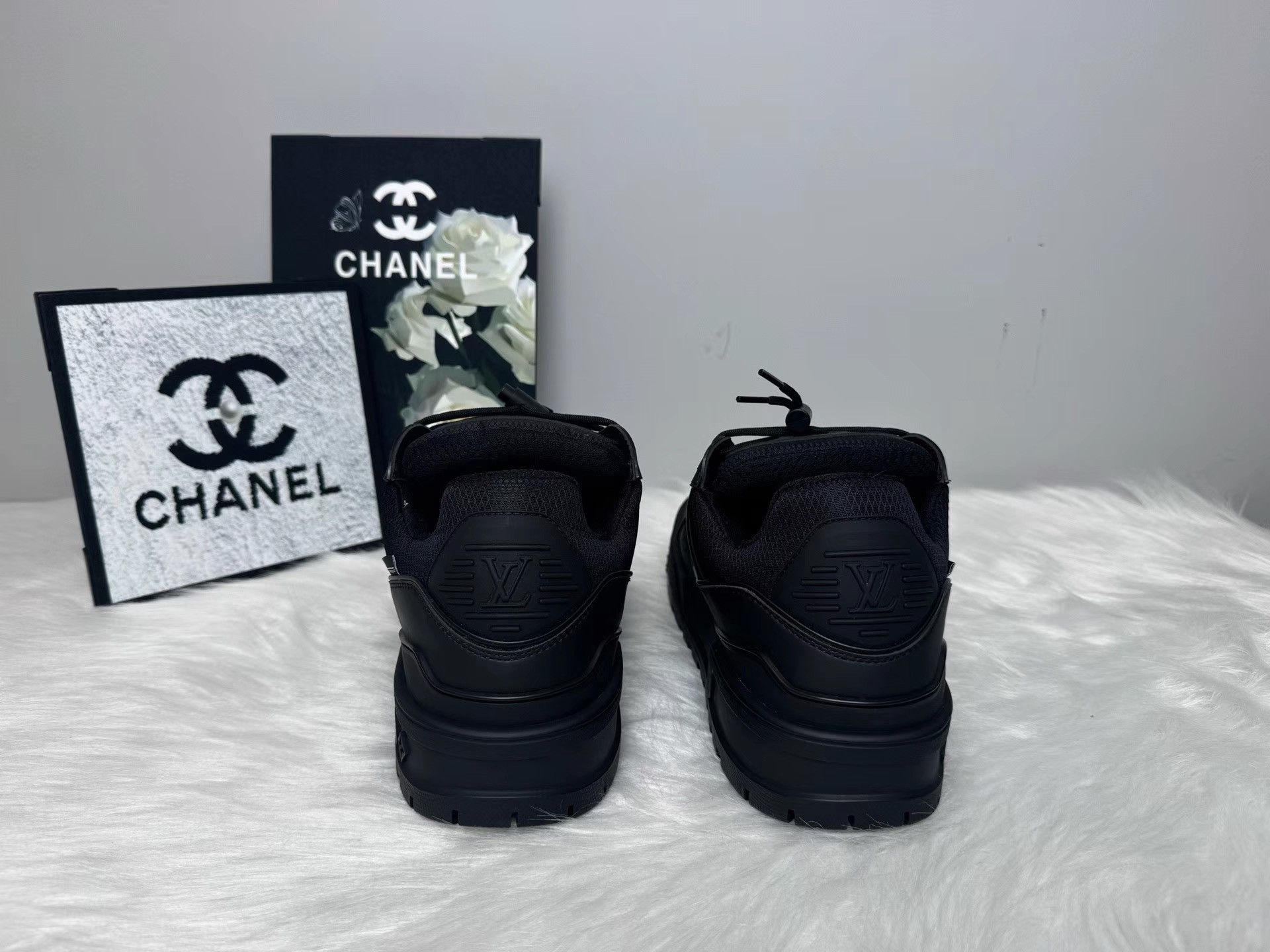 Louis Vuitton Louis Vuitton SKI Collection Trainer Maxi Sneaker K36 Size US 10 / EU 43 - 3 Thumbnail