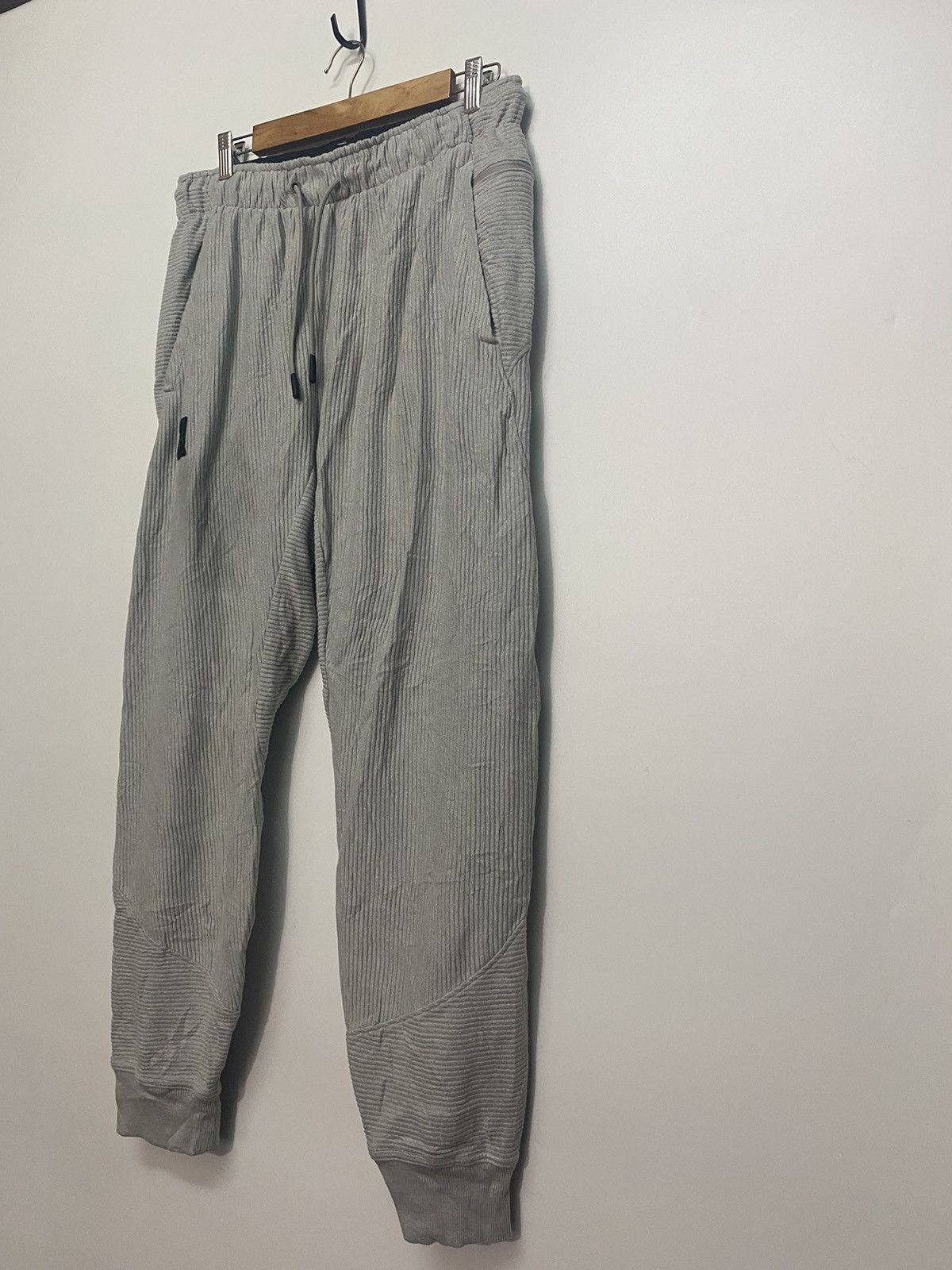 Under Armour Under Armour Joggers Sweat Pants Loose Athletic Cotton Sz L Size US 32 / EU 48 - 3 Thumbnail
