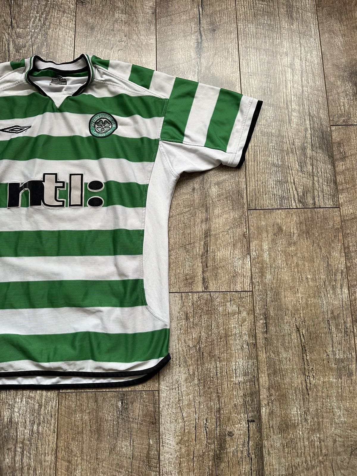 Umbro 2001/02 Umbro Celtic FC Distressed Vintage Home Jersey Size US L / EU 52-54 / 3 - 4 Thumbnail