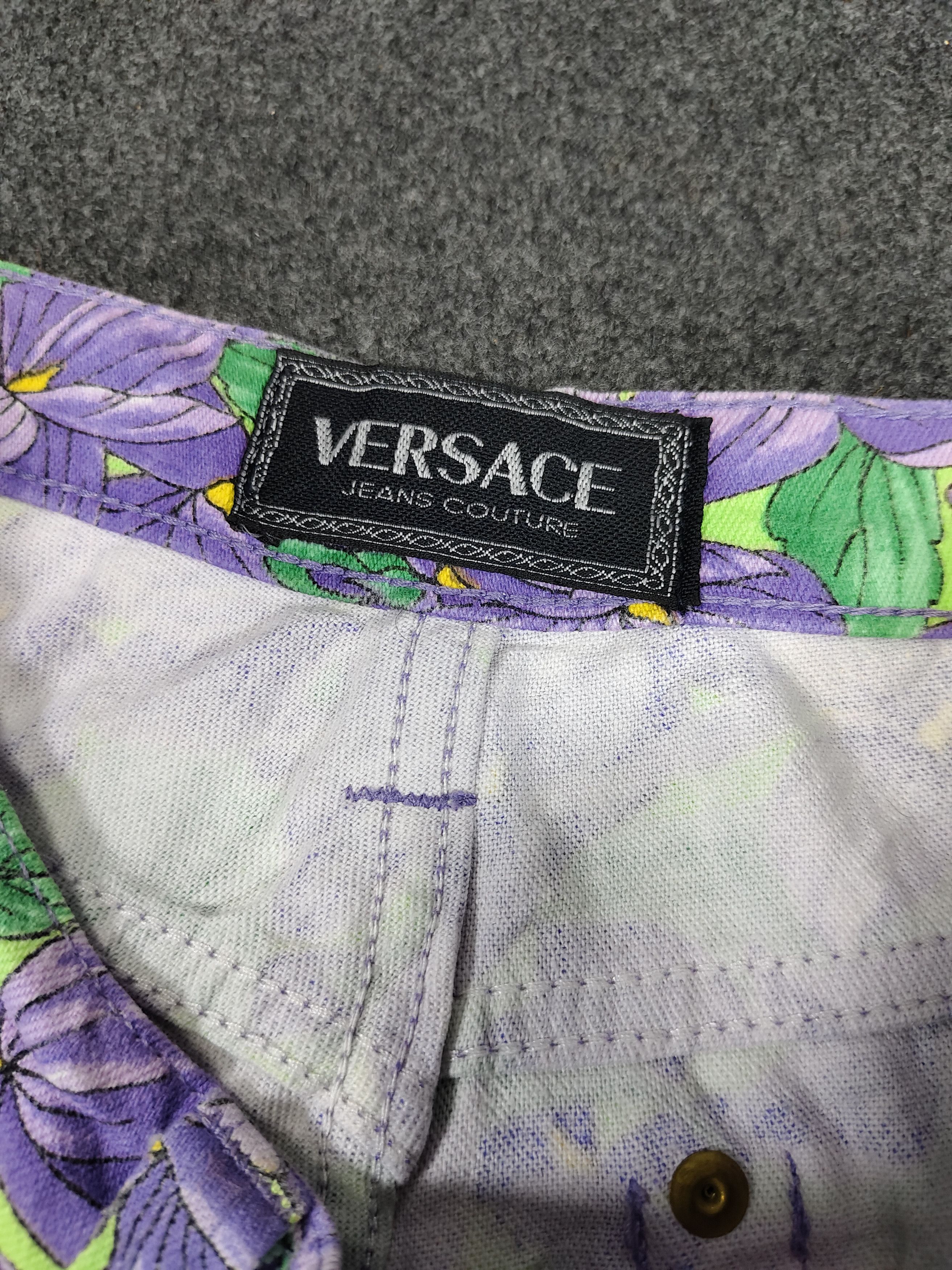 Versace Jeans Couture 90s Versace JC- Archive AOP Florals Print Classic Cut Jeans Size 30" / US 8 / IT 44 - 7 Thumbnail