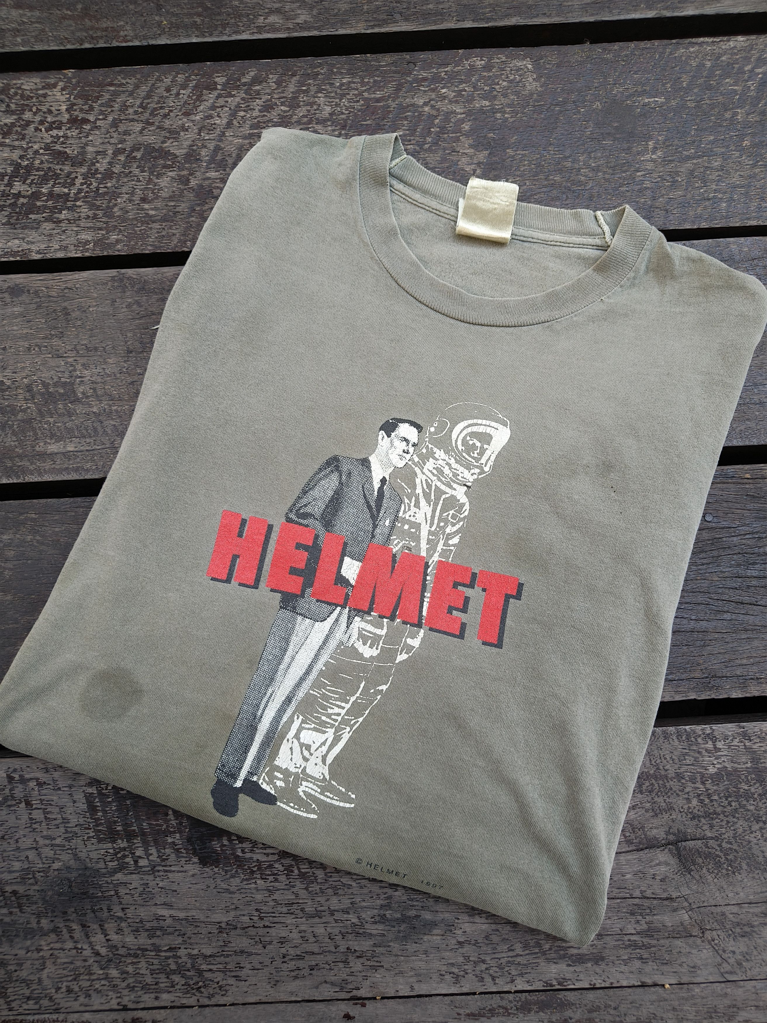 Band Tees Vintage 90s Helmet shirt Size US XL / EU 56 / 4 - 1 Thumbnail