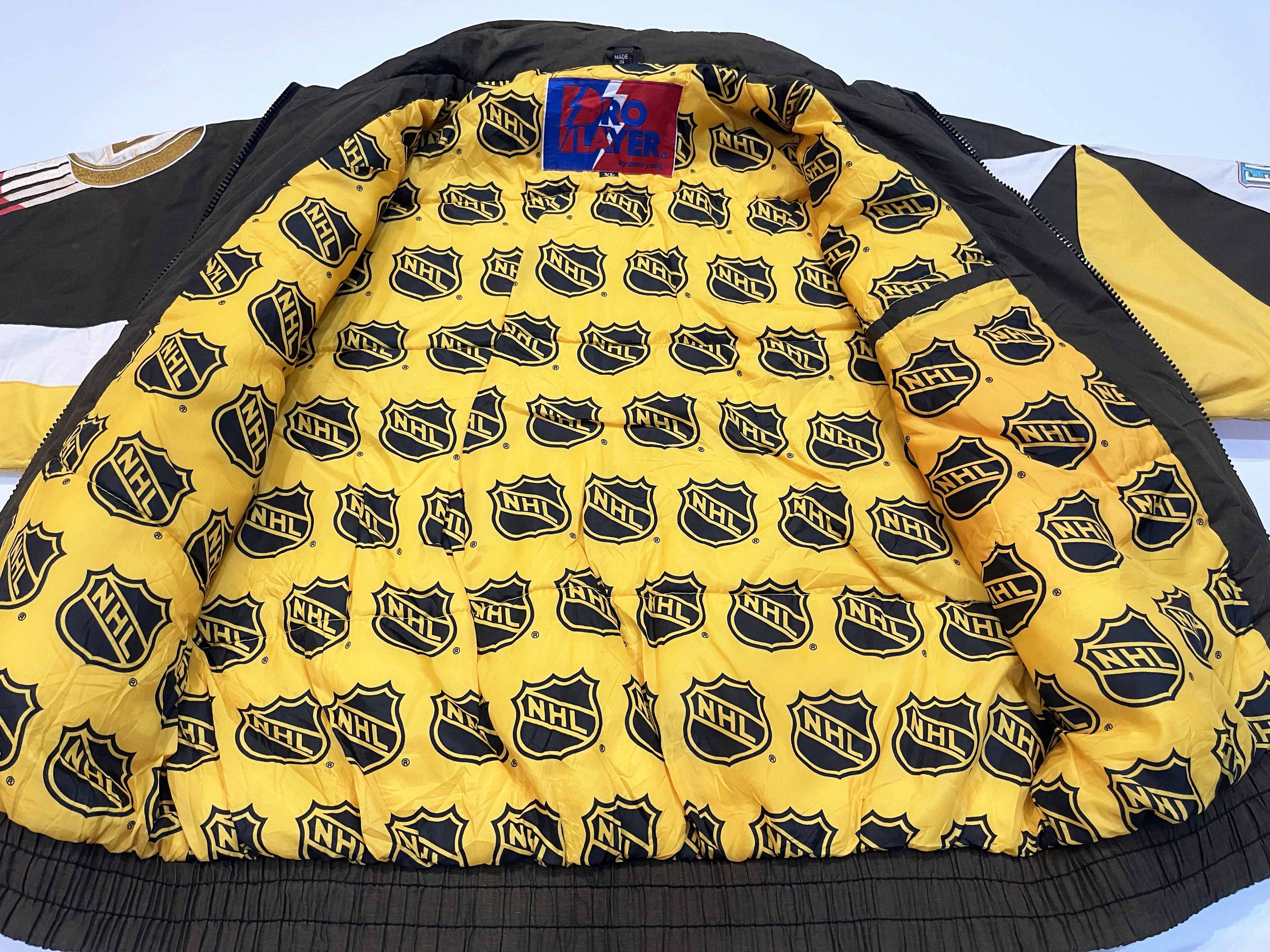 NHL × Pro Player × Vintage Vintage Pro Player NHL Boston Bruins Hockey Full Zip Puffer Size US XL / EU 56 / 4 - 9 Thumbnail