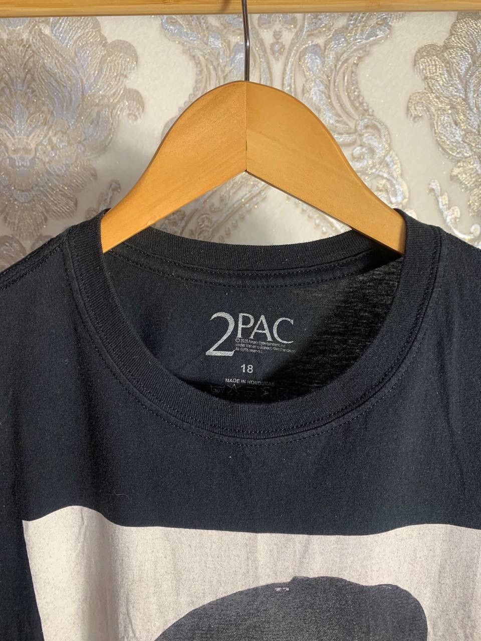 Rap Tees VERY RARE 2PAC TUPAC SHAKUR BIG LOGO RAP T-SHIRT Y2K 90s SK8 Size US S / EU 44-46 / 1 - 4 Thumbnail