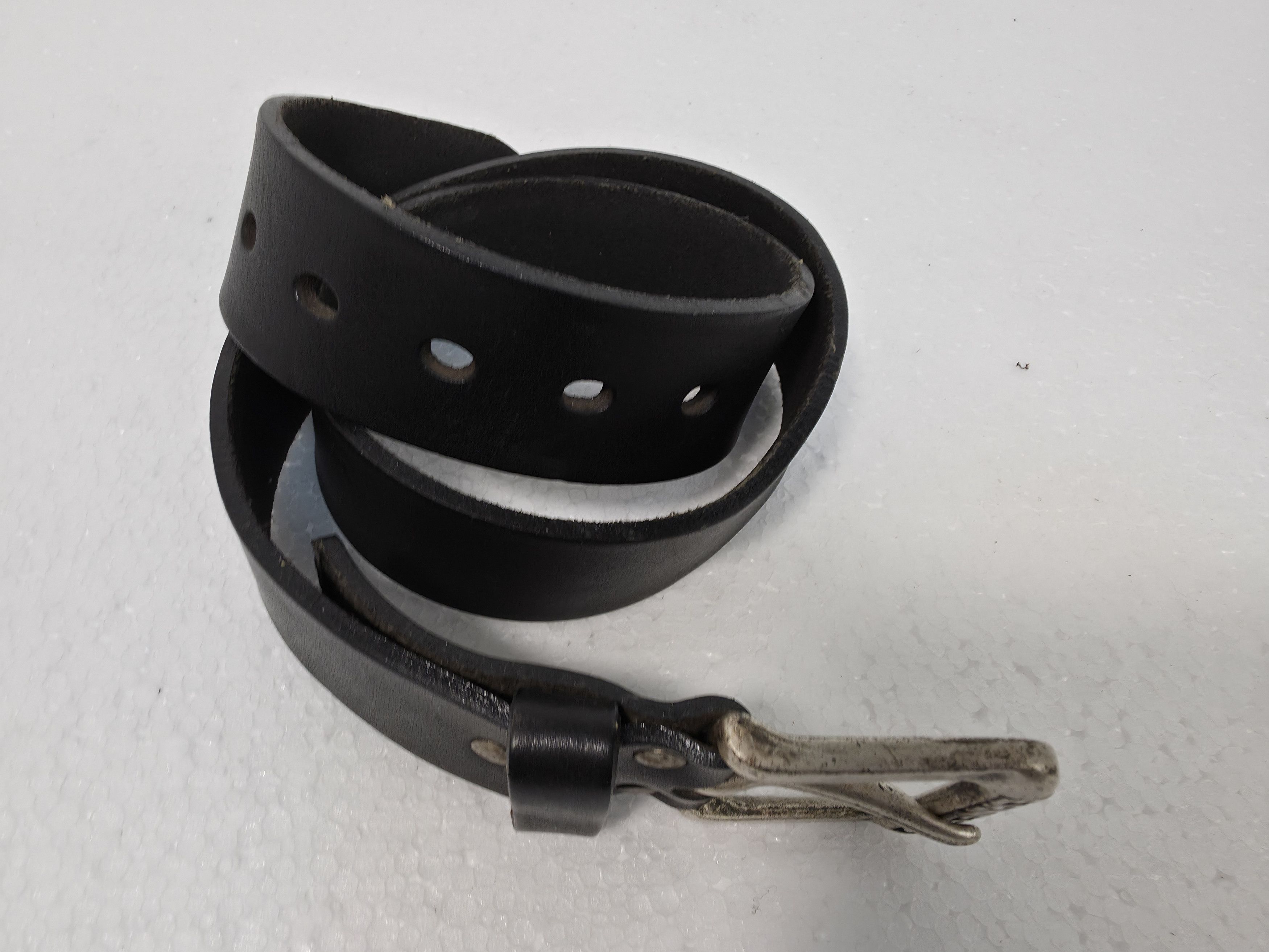 Vintage Ernesto. Vintage leather belt with massive metal buckle Size ONE SIZE - 2 Thumbnail