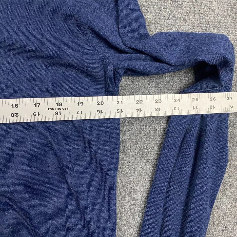 Uniqlo Uniqlo Sweater Mens Large Blue V-Neck Pullover Casual Wool Size US L / EU 52-54 / 3 - 4 Thumbnail