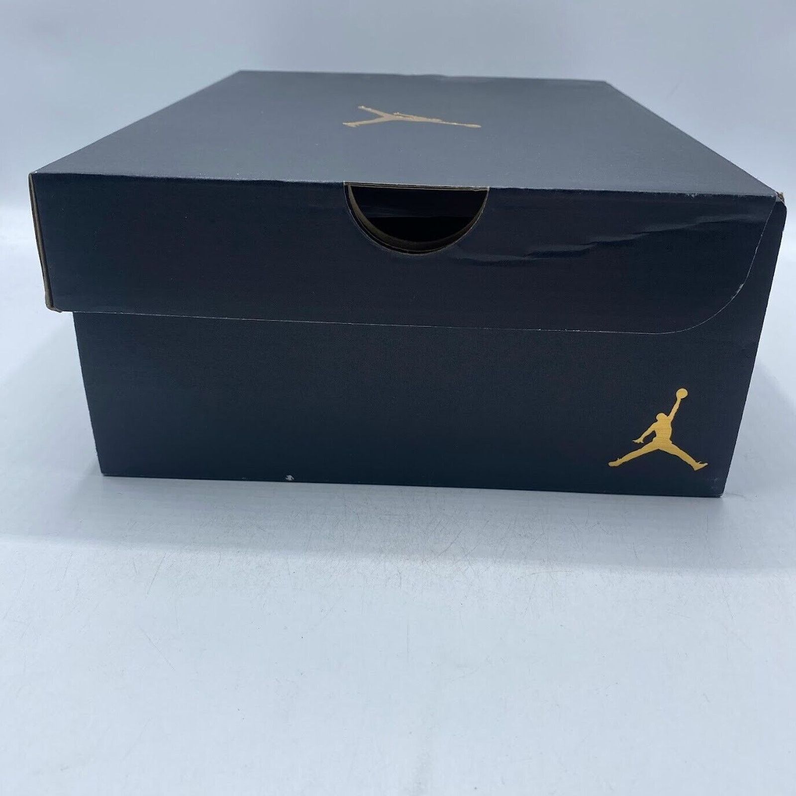 Nike NEW Air Jordan 1 Mid (GS) Black Shadow Red 554725 096 Size US 5 / EU 37 - 11 Thumbnail
