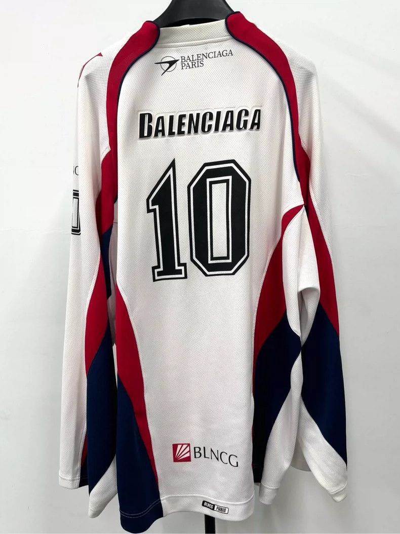 Balenciaga Balenciaga Red and White Hockey Jersey M Size-2507 Size US M / EU 48-50 / 2 - 6 Thumbnail