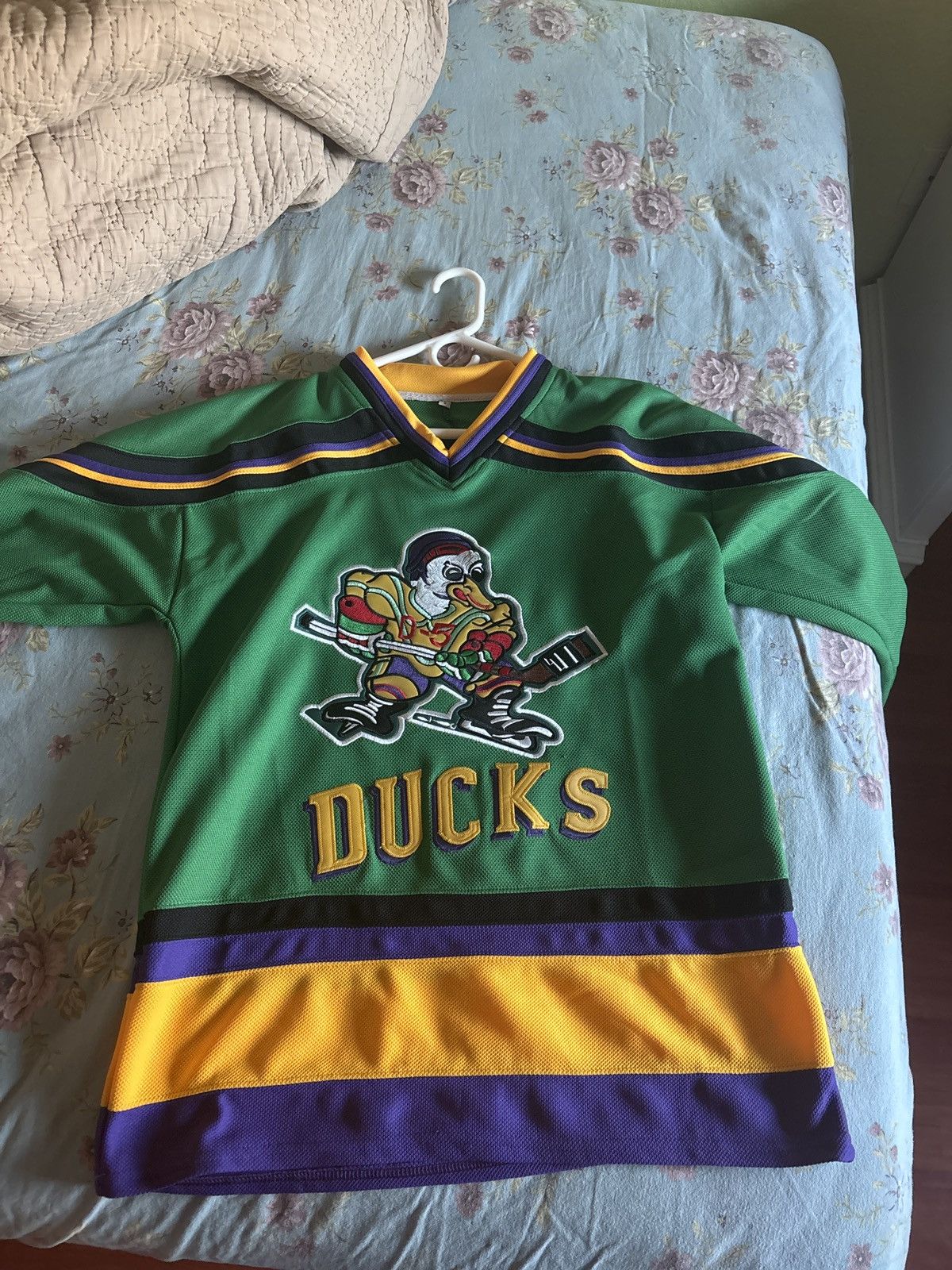 NHL Mighty ducks jersey, Goldberg #33 Size US S / EU 44-46 / 1 - 1 Thumbnail
