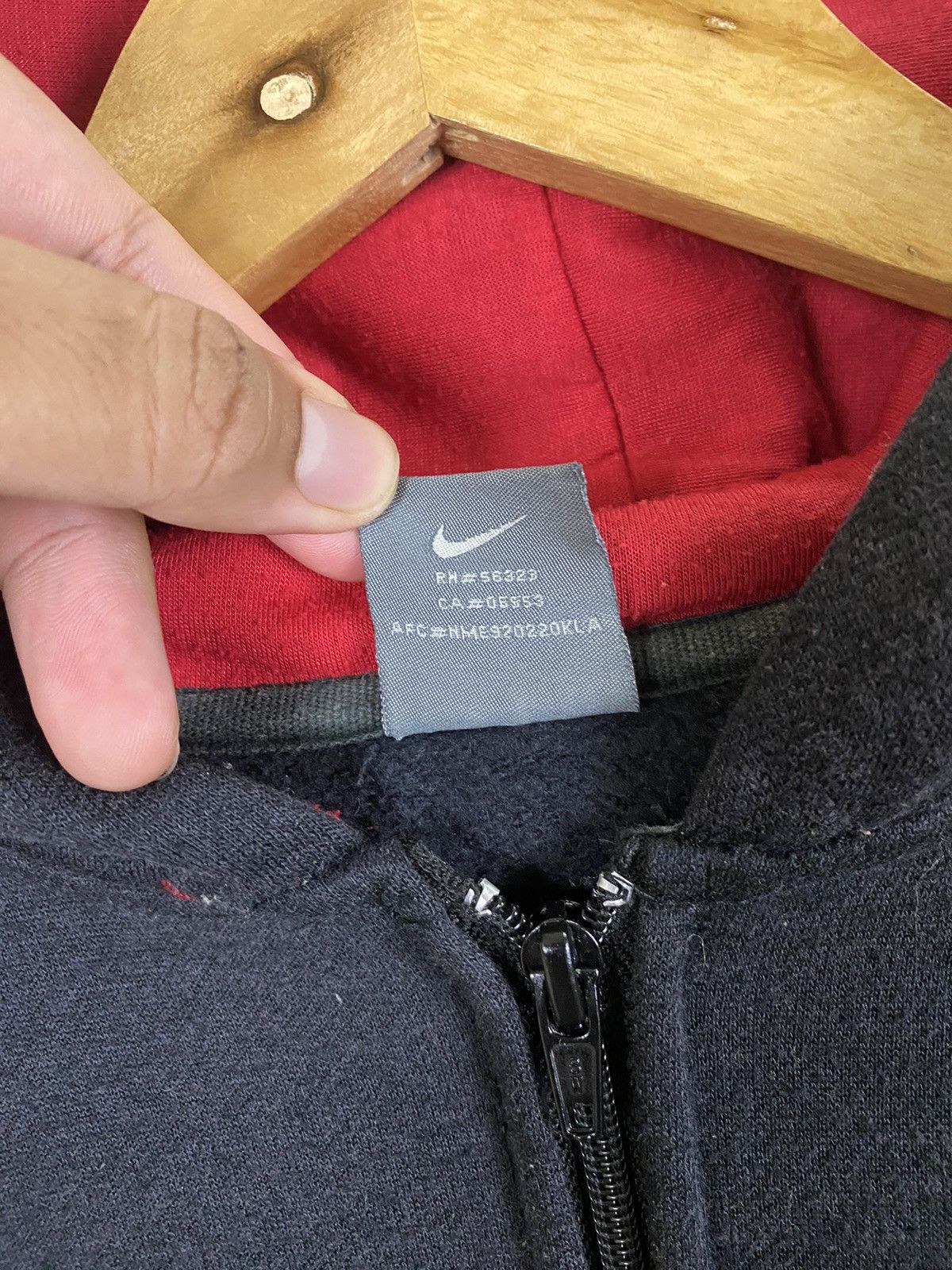 Nike × Vintage Vintage Nike Manchester United Hoodies Size US L / EU 52-54 / 3 - 12 Thumbnail