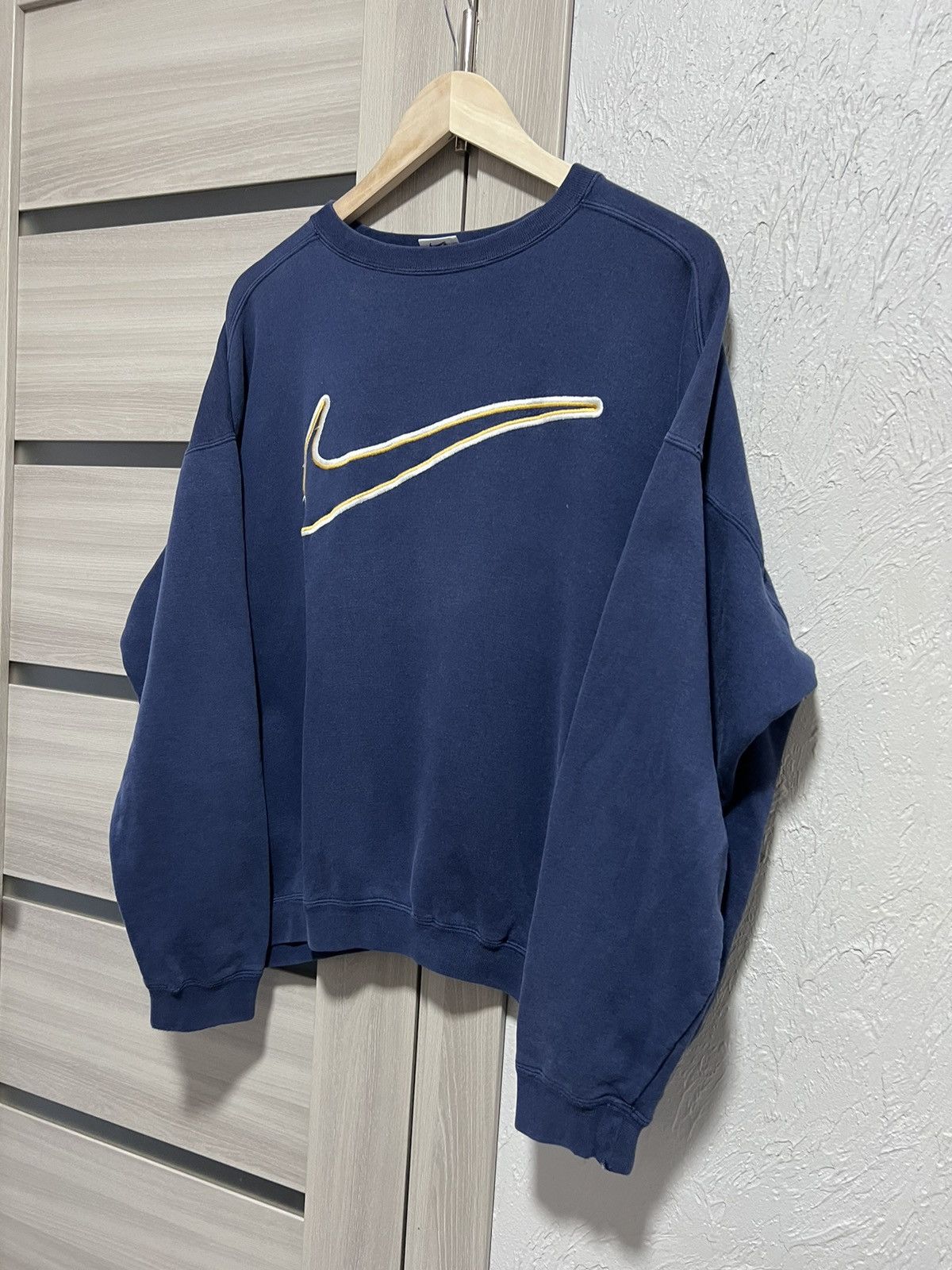 Nike Vintage 90’s Nike Sweatshirt Nike Swoosh Big Logo 90’s Size US L / EU 52-54 / 3 - 10 Thumbnail