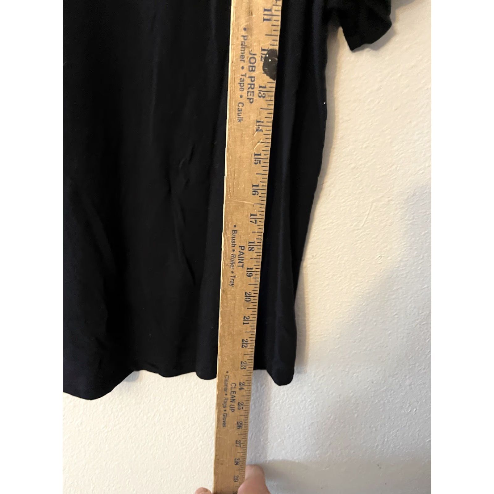 Old Navy Old Navy T-Shirt V-Neck Short Sleeve Black Size Small Women Size S / US 4 / IT 40 - 4 Thumbnail