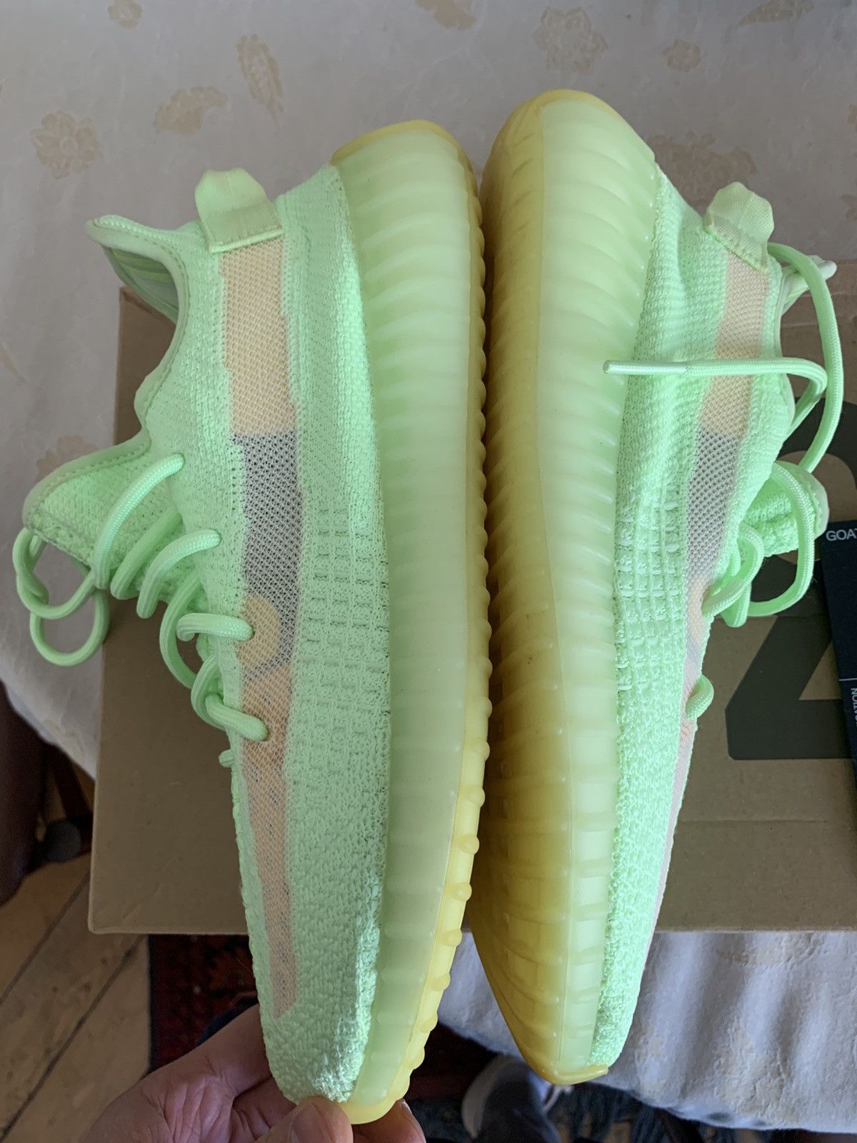 Adidas Adidas Yeezy Boost 350 V2 GID 'Glow' sz. 9 Size US 9 / EU 42 - 3 Thumbnail