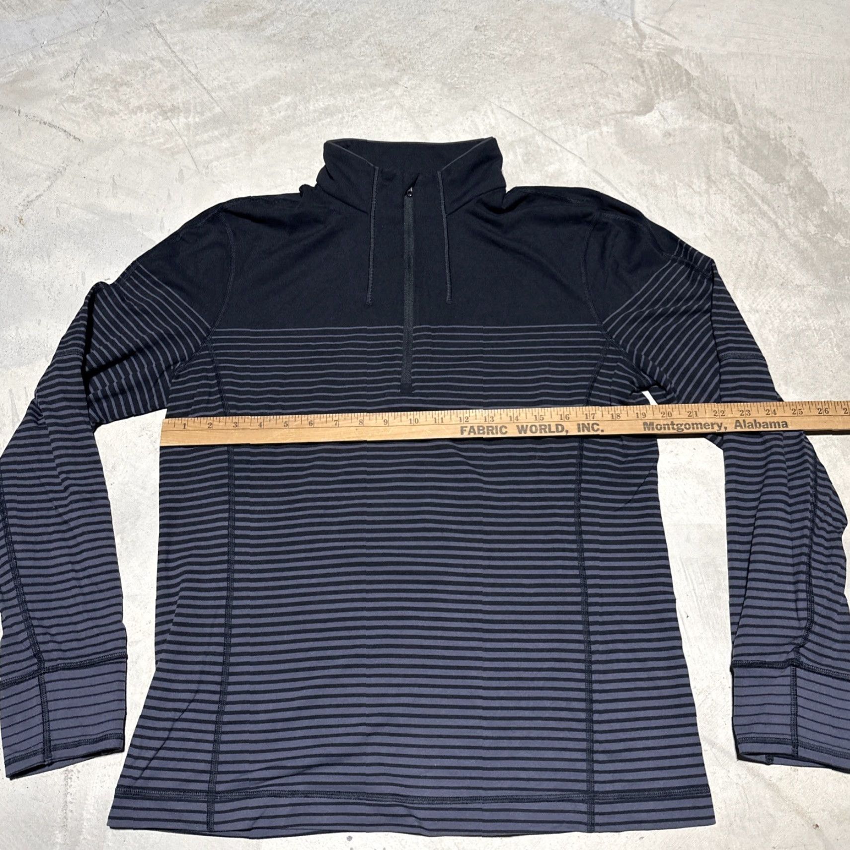 Lululemon Lululemon Sweat Session 1/2 Zip Men’s M Black Gray Ombré Stripes Performance Shirt Sweatshirt Size US M / EU 48-50 / 2 - 4 Thumbnail
