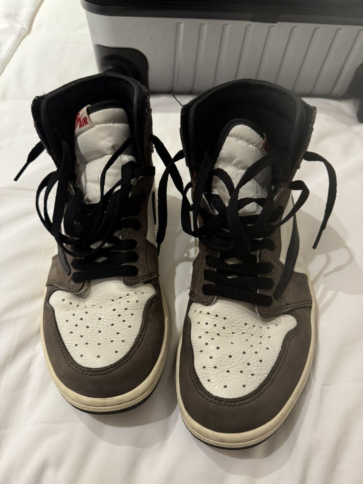 Nike Travis Scott x Air Jordan 1 ‘Mocha’ Size US 9.5 / EU 42-43 - 3 Thumbnail
