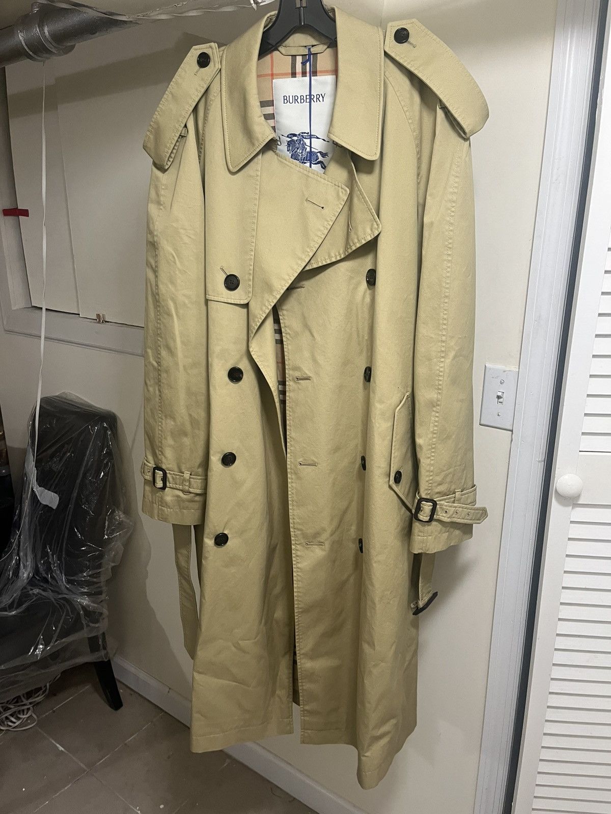 Burberry Prorsum Burberry Men’s Mid-Length Gabardine Trench Coat Sz 48 Size US M / EU 48-50 / 2 - 1 Thumbnail