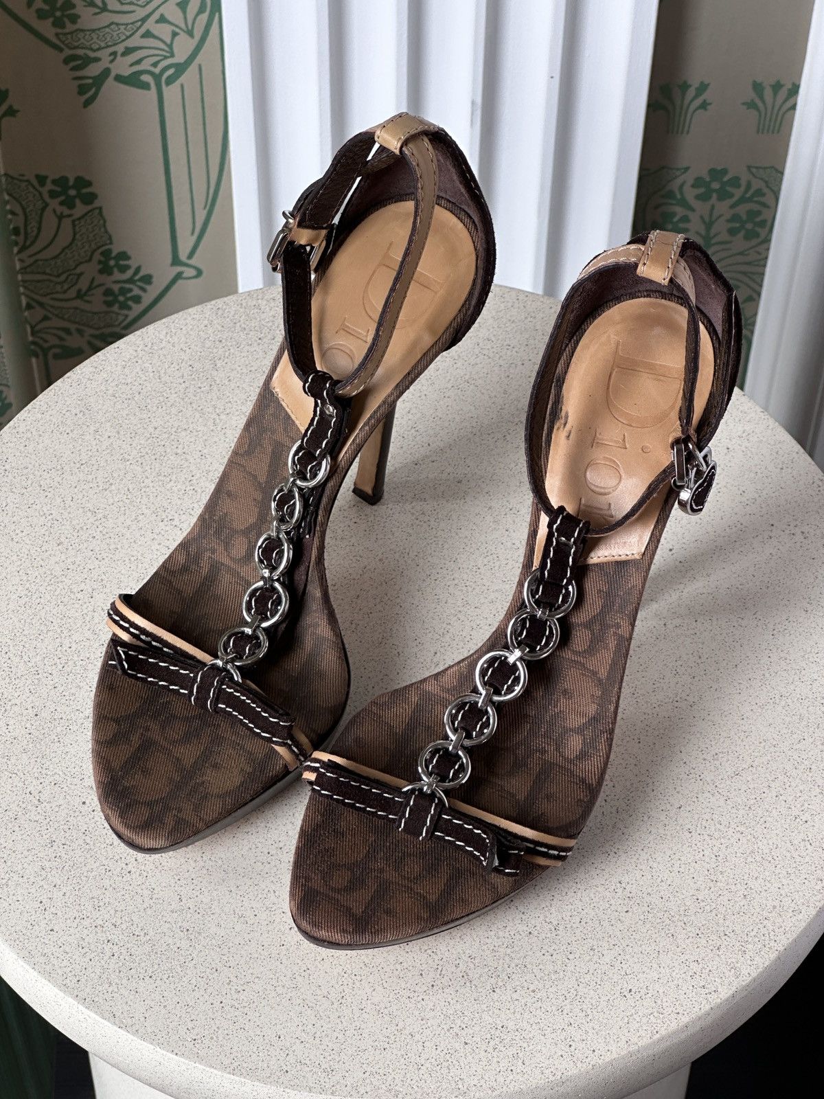 Dior DIOR Bow Sandals Pumps Heart lock Monogram Logo 36,5/ US 6,5 Size US 6.5 / IT 36.5 - 7 Thumbnail