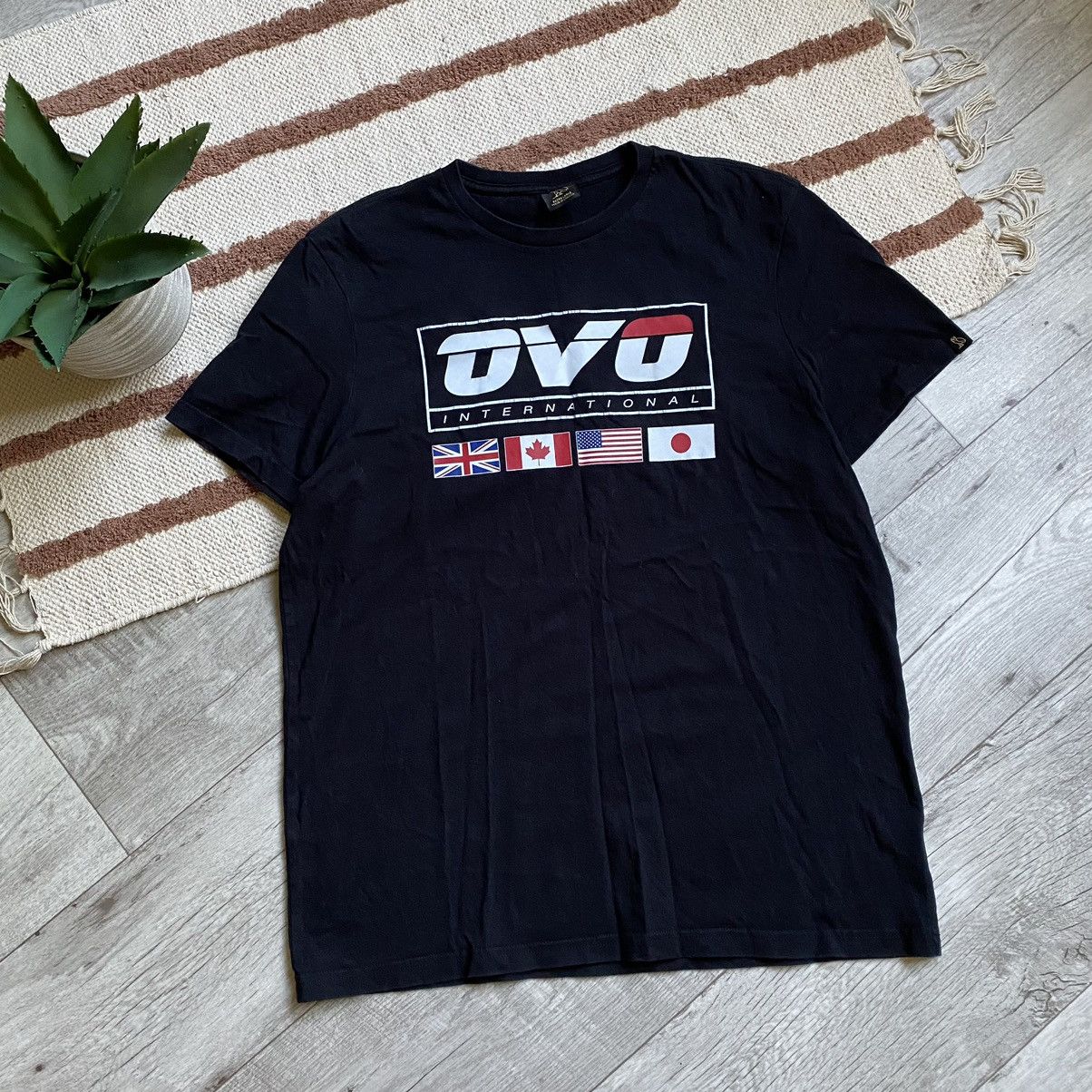 Drake OVO SOUND INTERNATIONAL DRAKE BRAND CANADA T SHIRT Size US XL / EU 56 / 4 - 1 Thumbnail