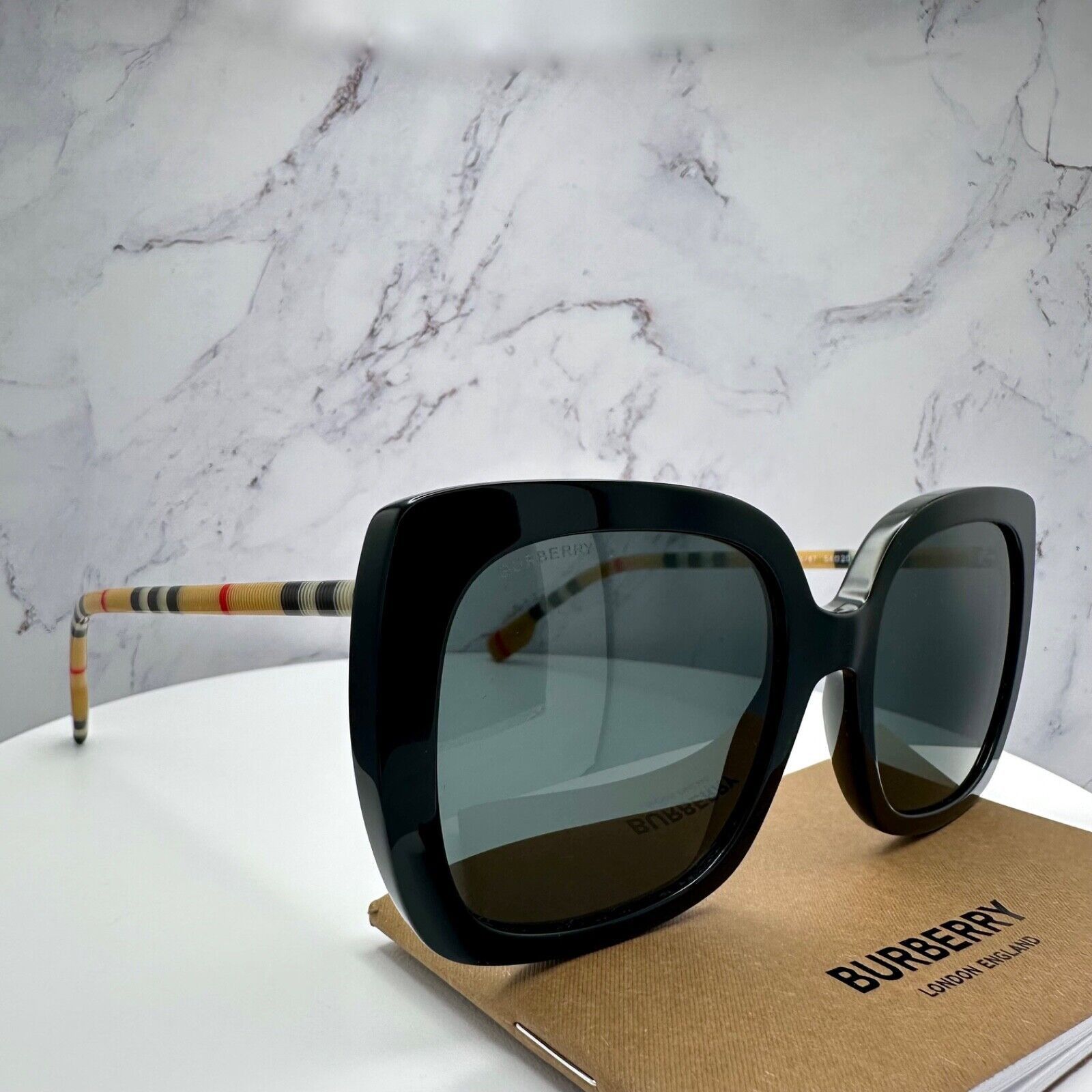 Burberry Burberry Sunglasses Black Cat Eye Checkered Arm Authentic Size ONE SIZE - 20 Thumbnail