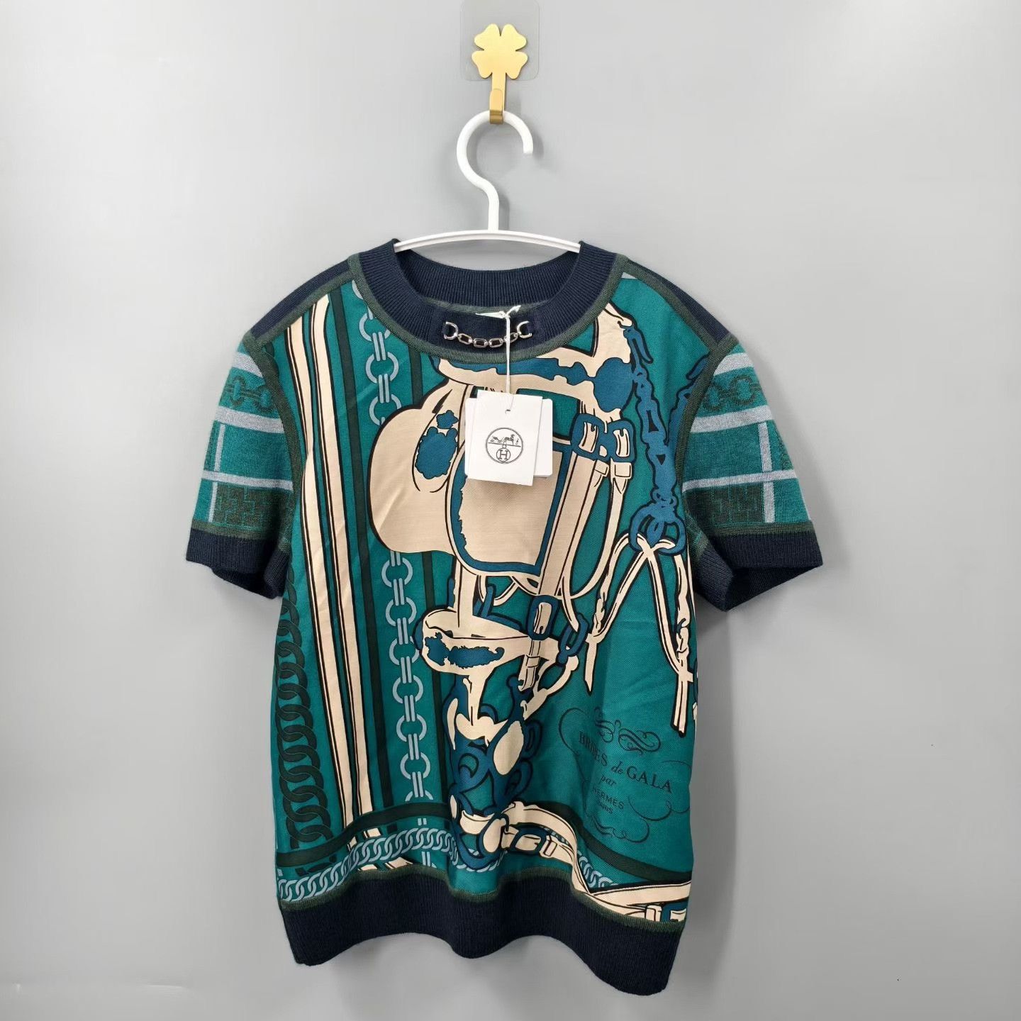 Hermes Hermes Green Silk Cashmere Chain Short Sleeve Size XXS / US 00 / IT 34 - 1 Thumbnail