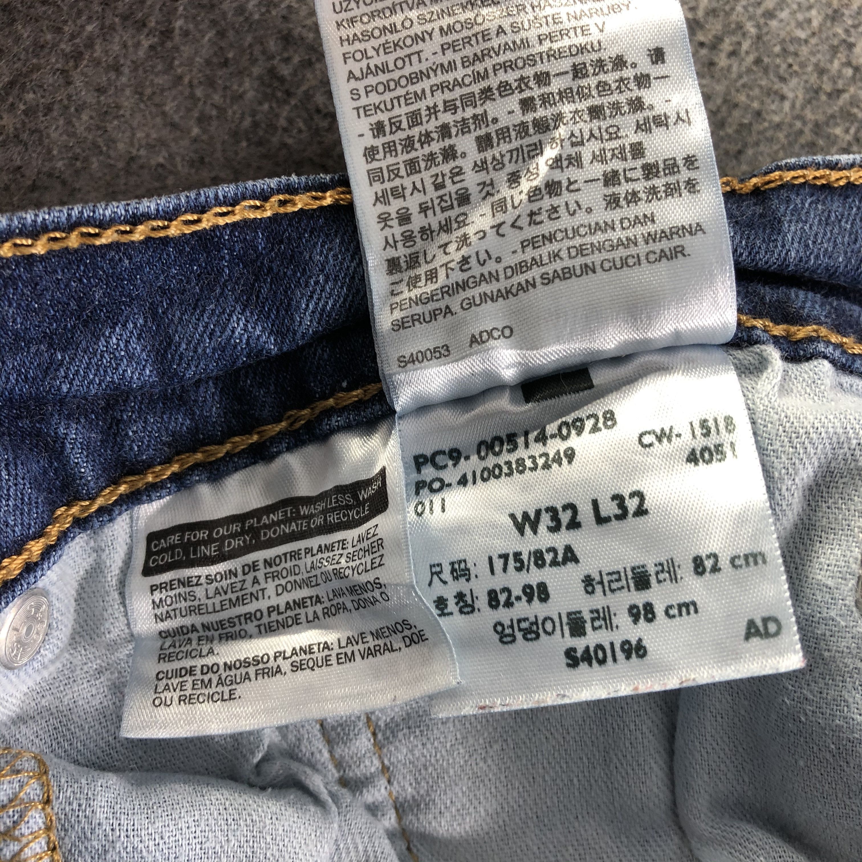 Levi's Vintage Blue Wash Levis 514 Jeans-J4112 Size US 31 - 11 Thumbnail