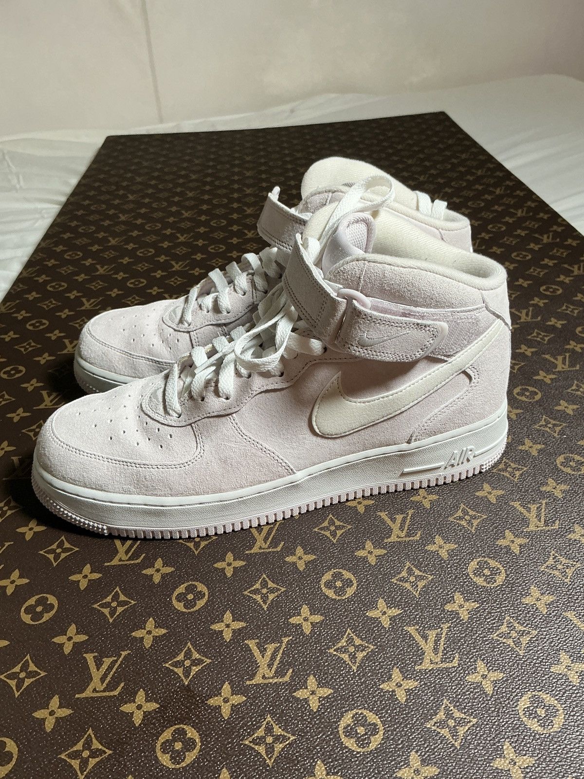 Nike Nike Air Force One Light Pink Suede Size 10.5 Size US 10.5 / EU 43-44 - 4 Thumbnail