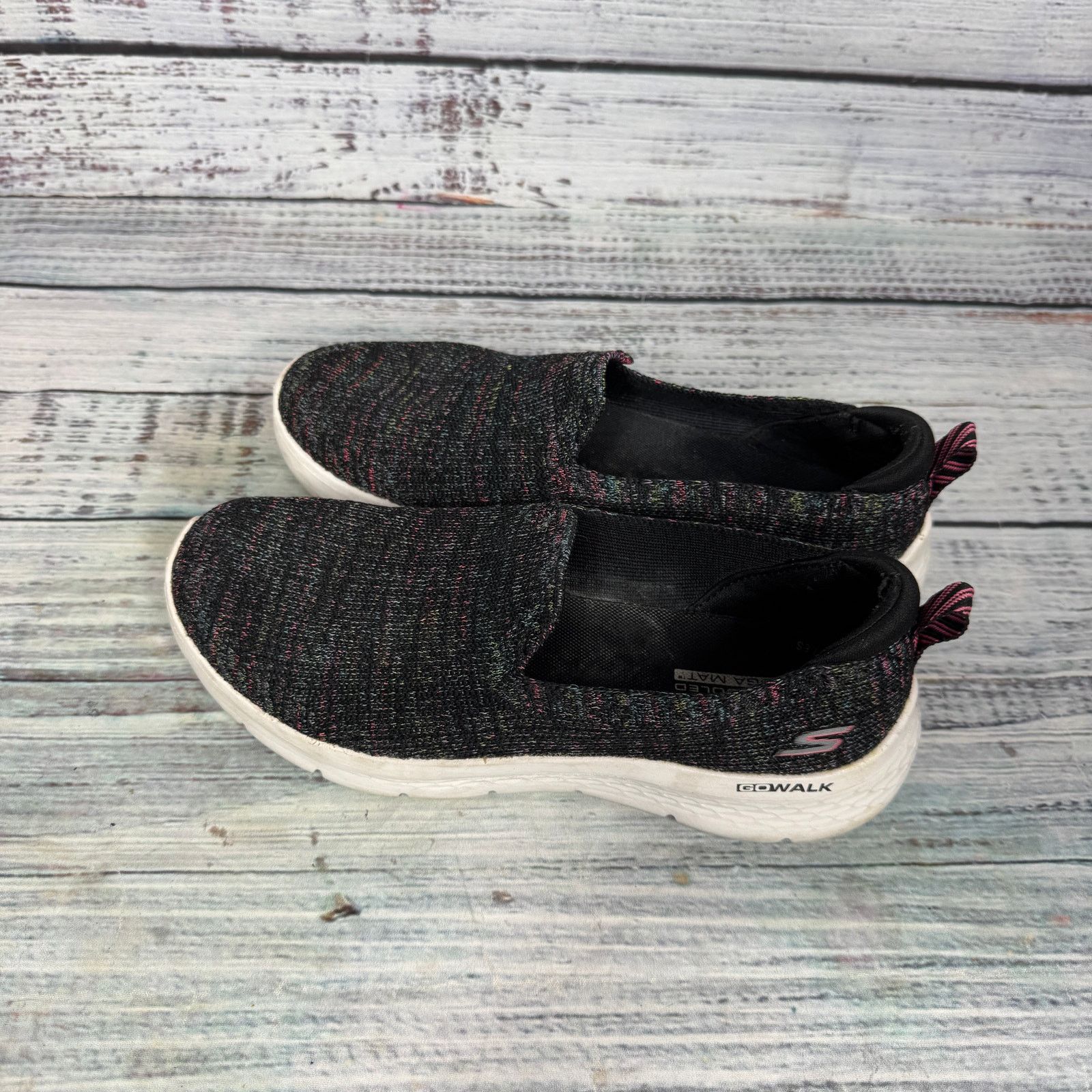 SKECHERS Skechers GOwalk Slip-On Shoes Black Multicolor Knit 6.5 Size US 6.5 / IT 36.5 - 2 Thumbnail