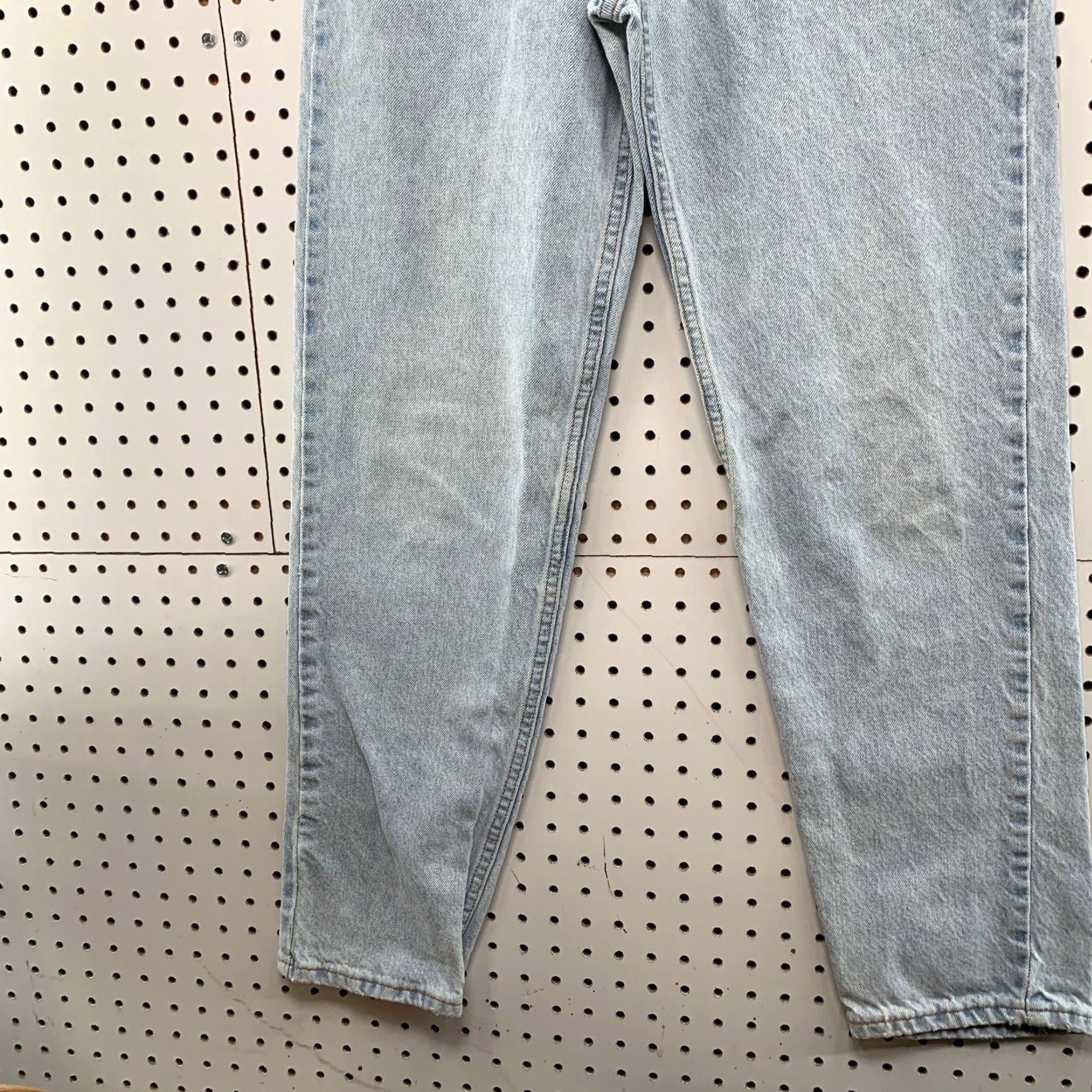 Levi's VINTAGE Levi's Jeans 550 Denim Mens 28x30 90s Orange Tab 5-Pocket Design Blue 90s Levi's 550 Jeans Mens 28x30 Size US 28 / EU 44 - 4 Thumbnail