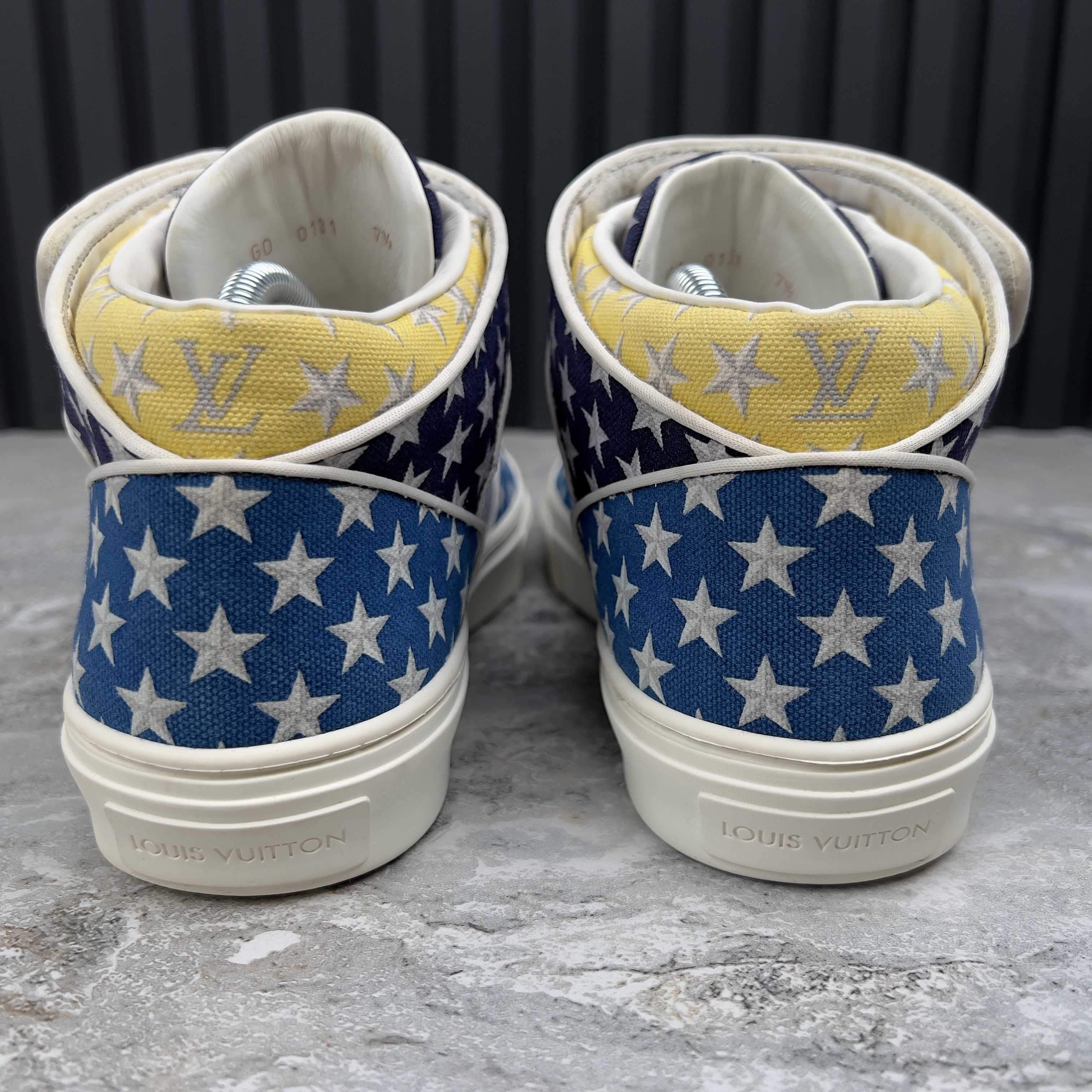 Louis Vuitton Louis Vuitton Acapulco Stars Monogram Sneaker Canvas Size US 8.5 / EU 41-42 - 9 Thumbnail