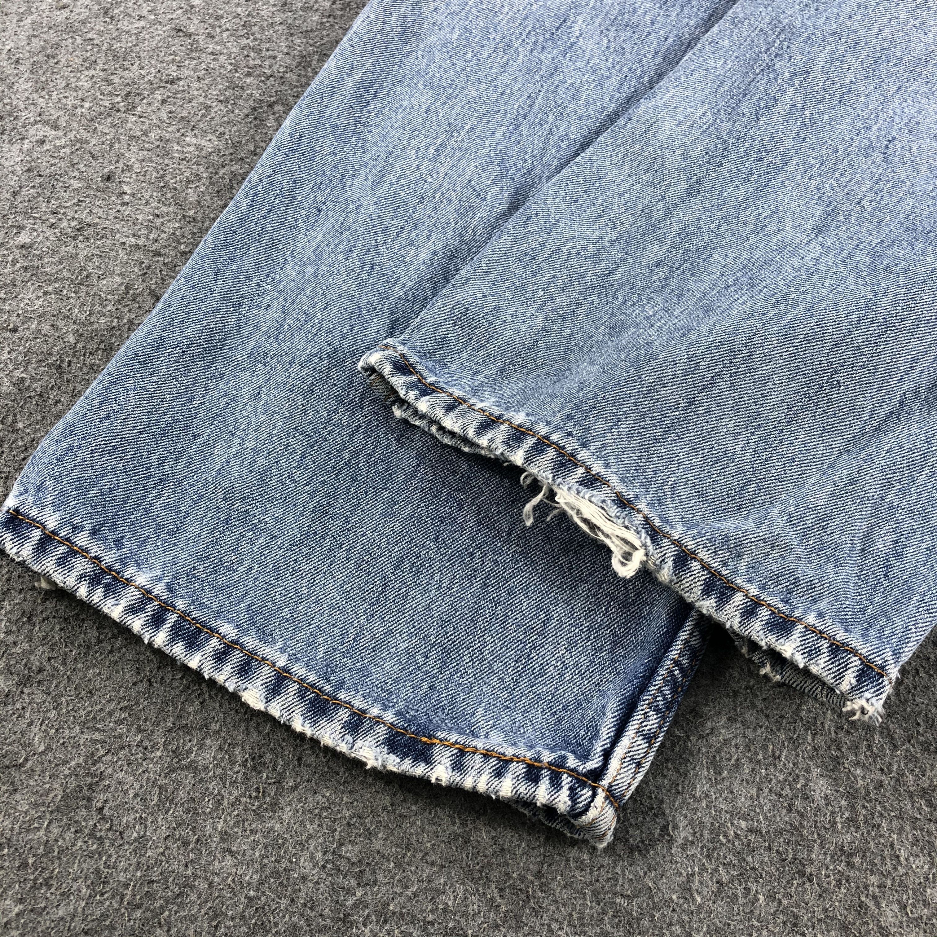 Levi's Vintage Blue Wash Levis 550 Jeans-J1692 Size US 39 - 6 Thumbnail