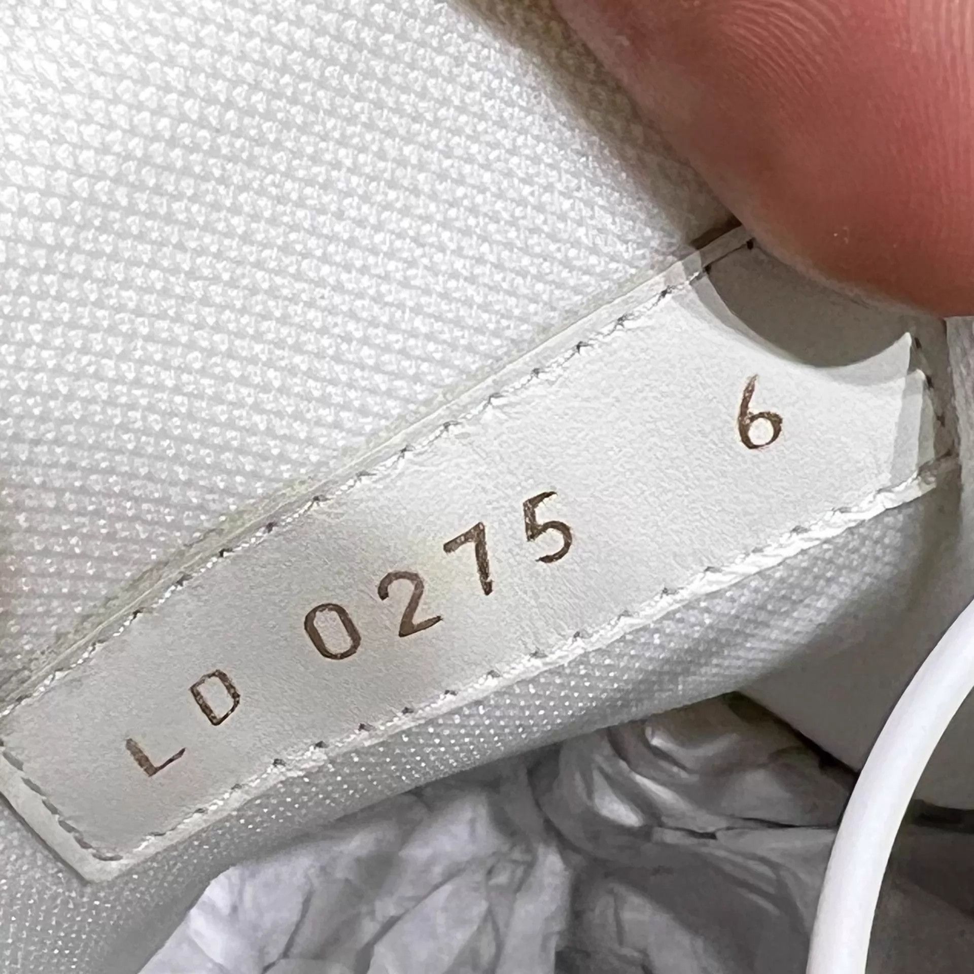 Louis Vuitton LV Trainer White Purple UK6/40 Size US 7 / EU 40 - 8 Thumbnail