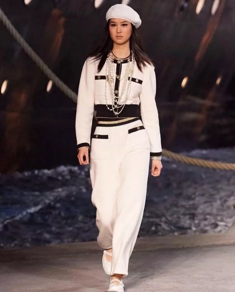 Chanel Chanel Cruise series white wide-leg trousers Size 42" / US 20 - 8 Thumbnail