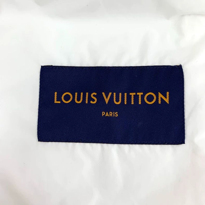 Louis Vuitton Louis Vuitton Multi-color large logo presbyopic hooded lon Size US M / EU 48-50 / 2 - 5 Thumbnail