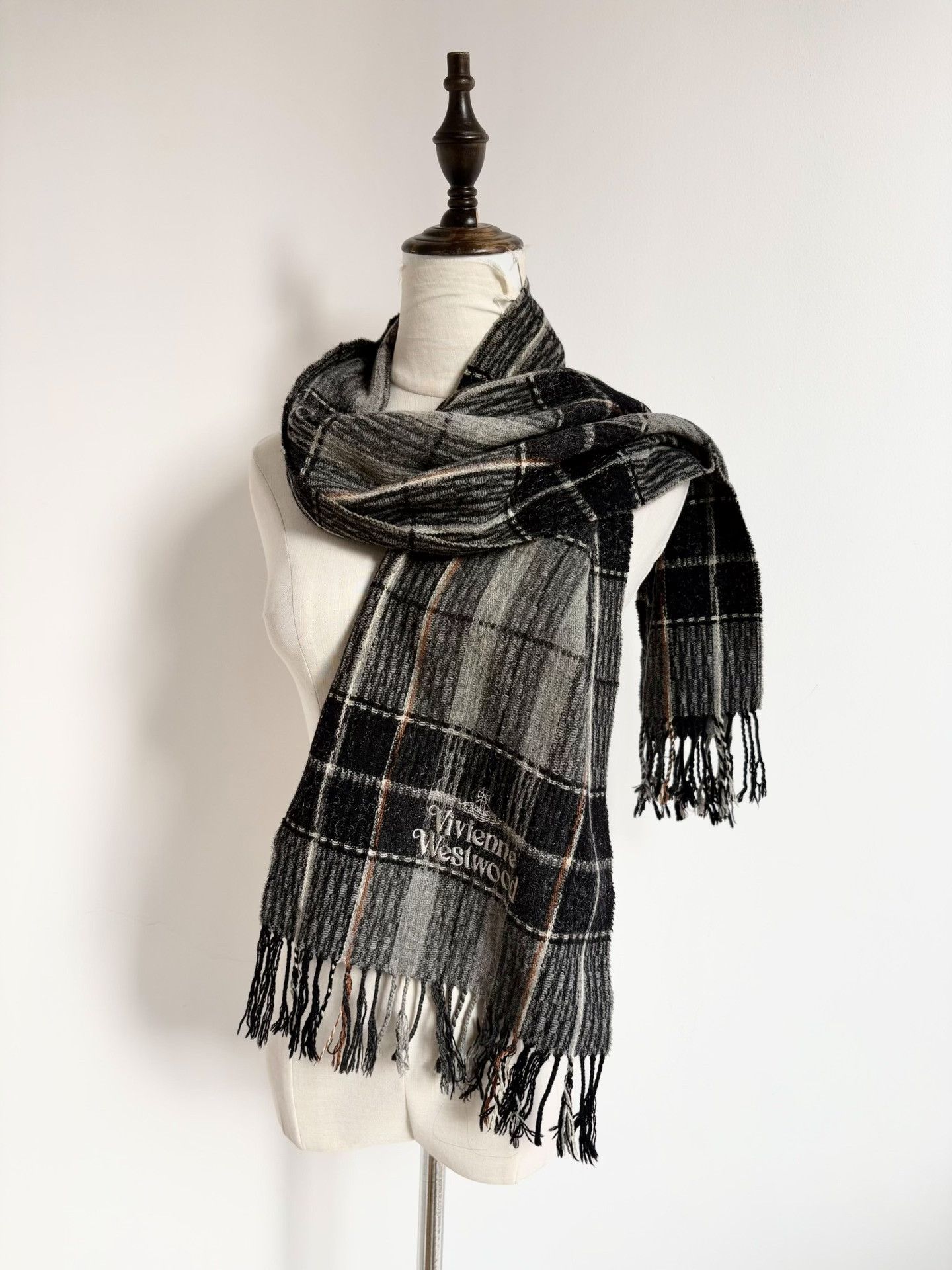Vivienne Westwood Vivienne Westwood Vintage Letter Embroidery Scarf Size ONE SIZE - 1 Thumbnail