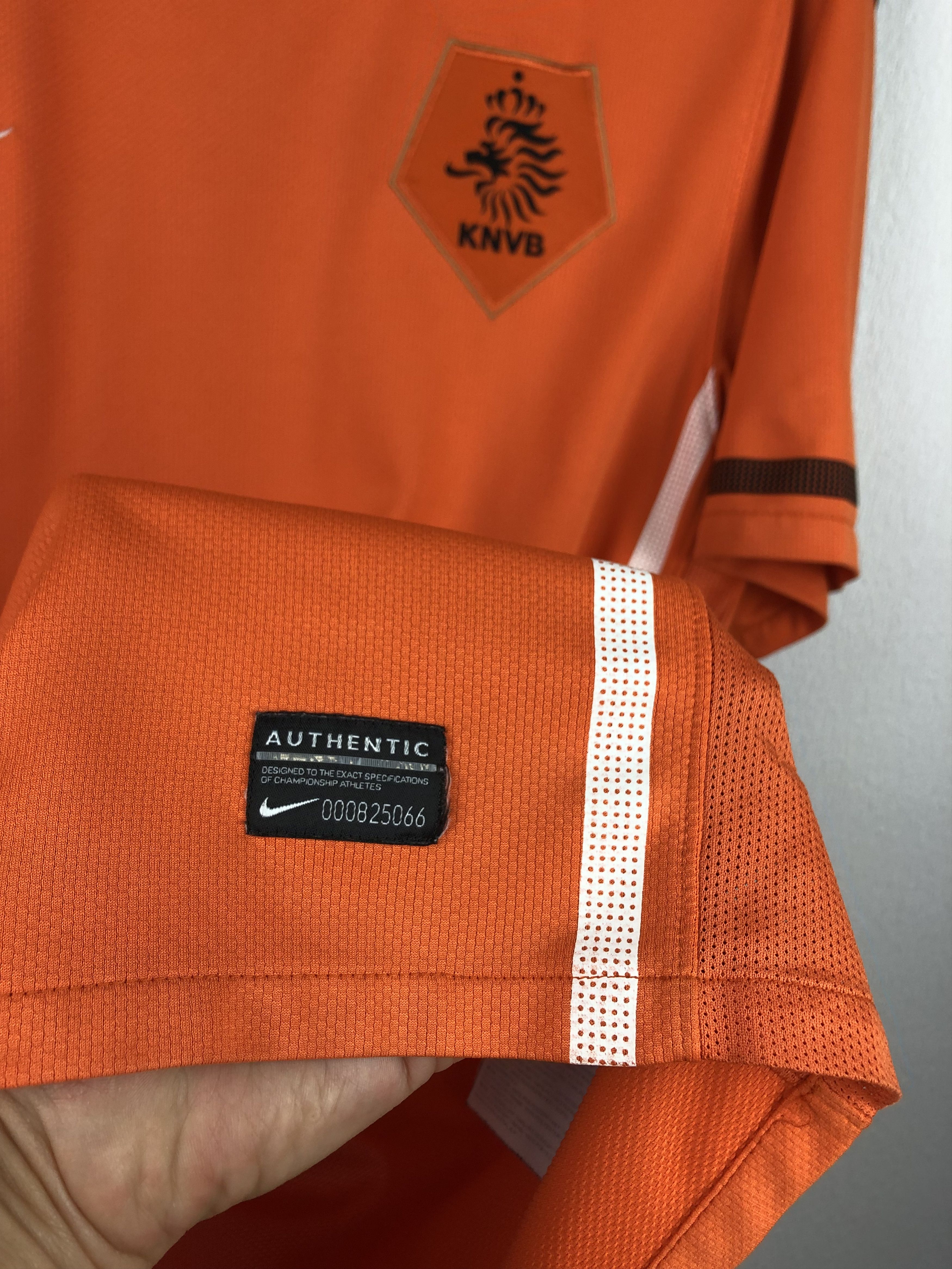 Nike Netherlands Holland shirt 2010 Soccer Nike Mens Jersey Size US M / EU 48-50 / 2 - 7 Thumbnail