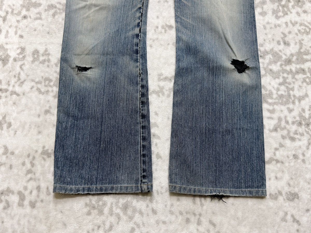Vintage Vintage Lee Distressed Flare Bootcut Wiskered Denim Jeans Size US 29 - 7 Thumbnail