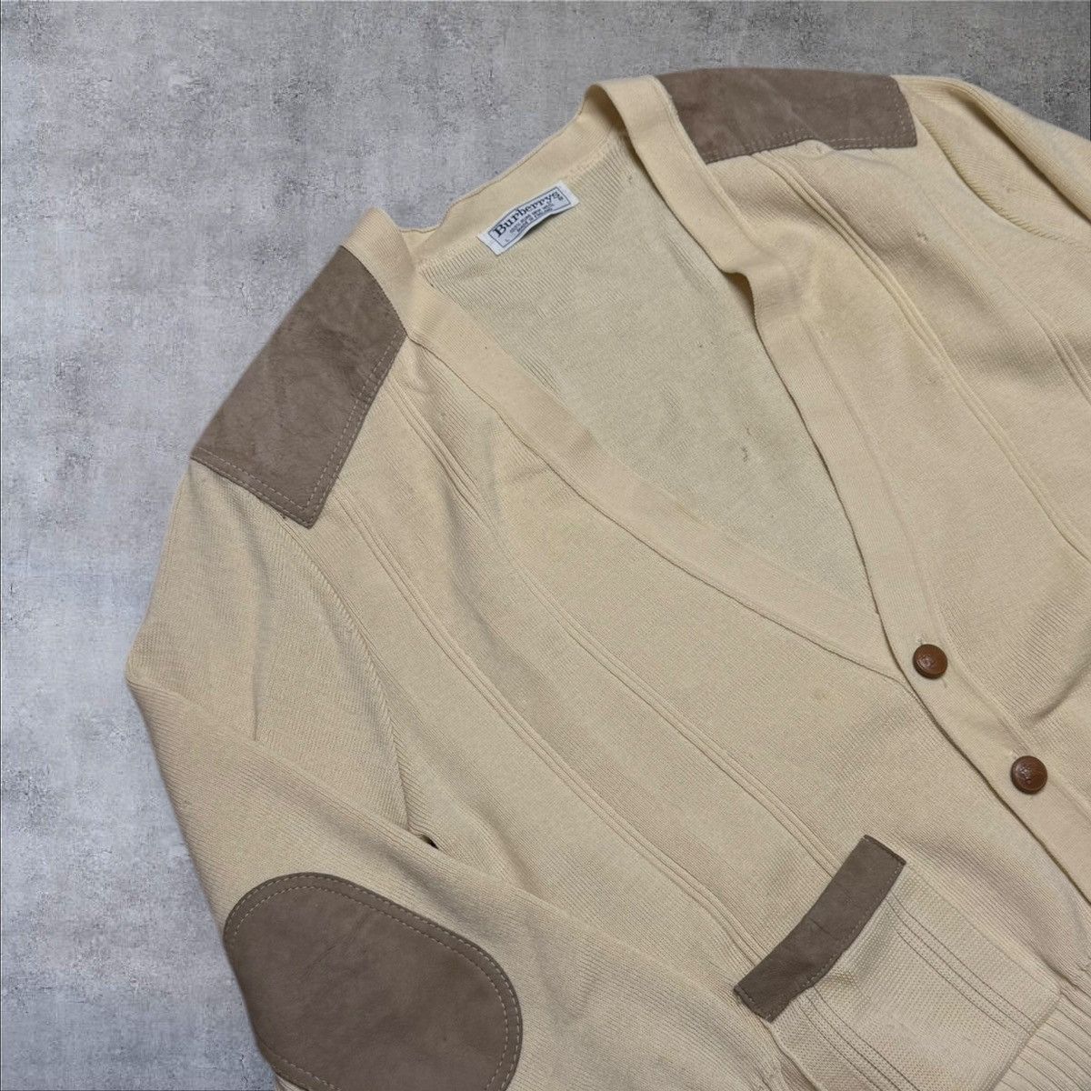 Burberry × Vintage Vintage sweater cream used deffect Size US XL / EU 56 / 4 - 2 Thumbnail