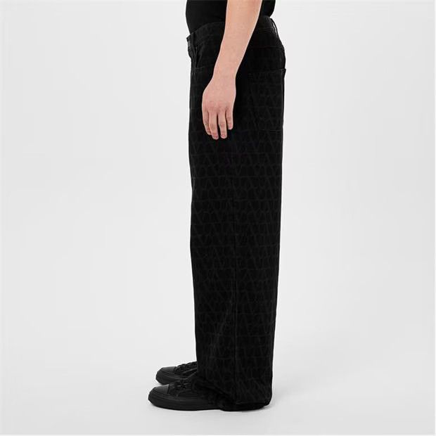 o1g2r1mq0824 All Over Vlogo Jeans in Black