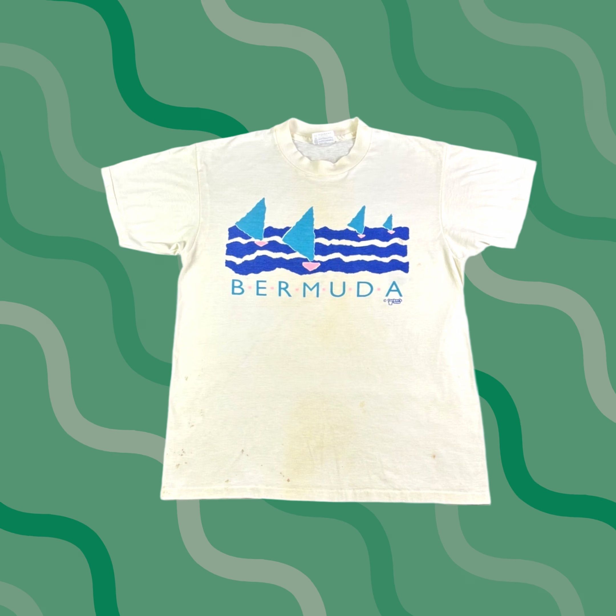 Hanes VINTAGE Hanes Fifty-Fifty Bermuda T Shirt Large Ivory 1980s Mens Short Sleeve Graphic Tee Distressed Size US L / EU 52-54 / 3 - 1 Thumbnail