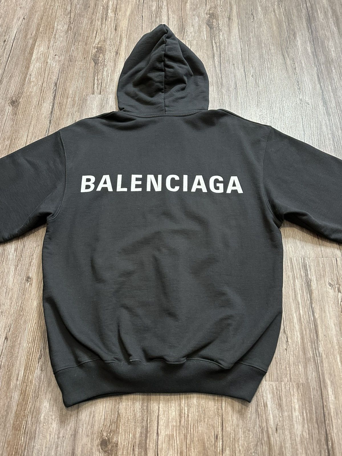 Balenciaga 🦇Balenciaga🦇 Back Logo Hoodie Size US XS / EU 42 / 0 - 3 Thumbnail