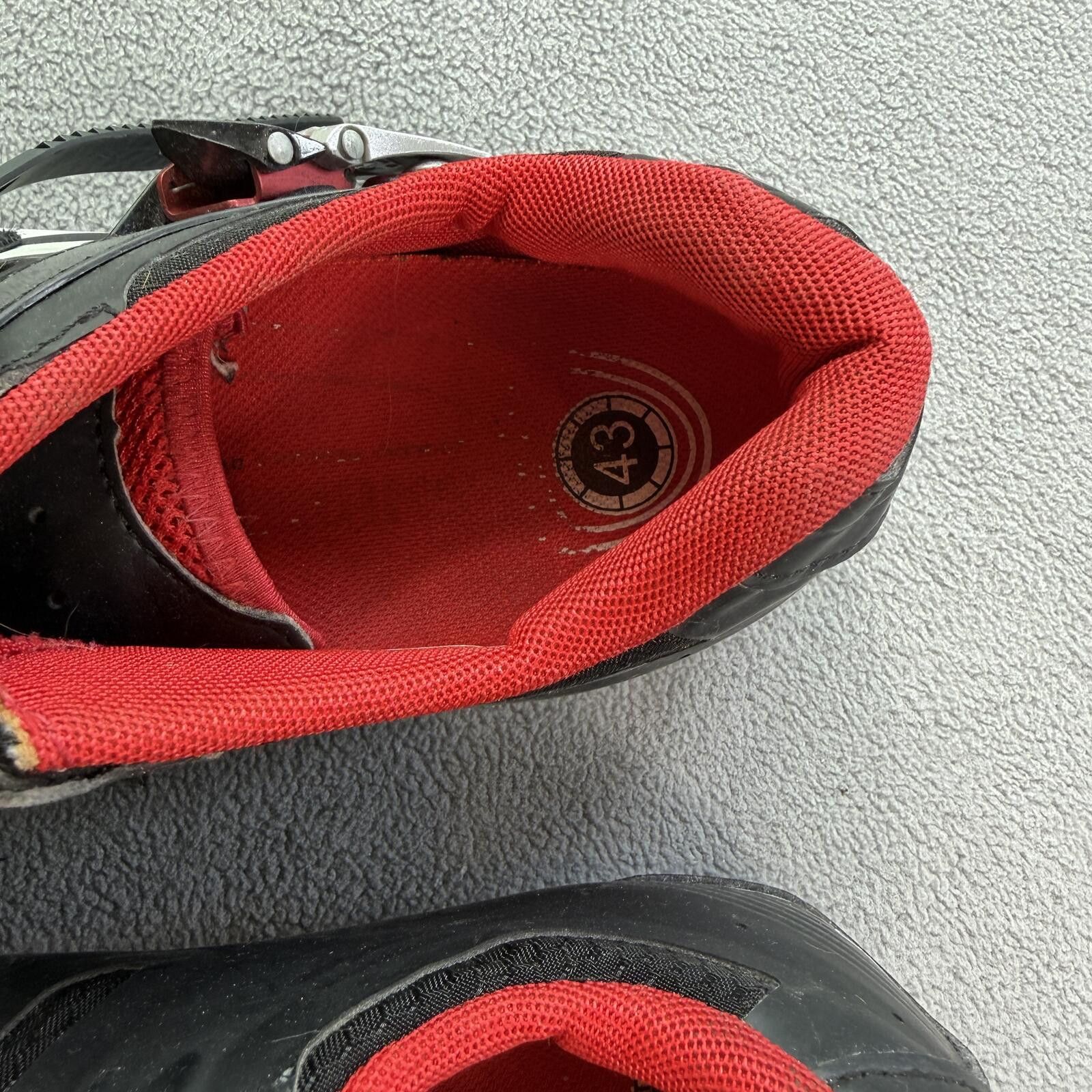 Other Shimano SH-R170 Road Cycling Shoes EU 43 US 9 Black SPD-SL Size US 9 / EU 42 - 8 Thumbnail