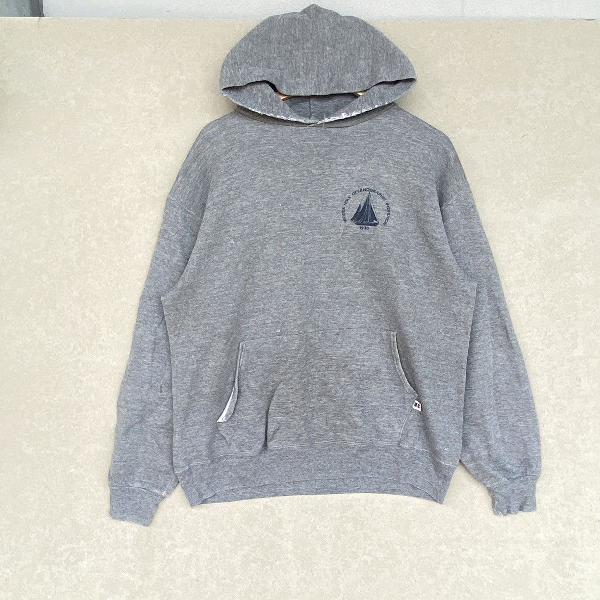 Other Vintage Russell Athletic Ocean Graphic Logo Hoodie Sweater Size US L / EU 52-54 / 3 - 1 Thumbnail