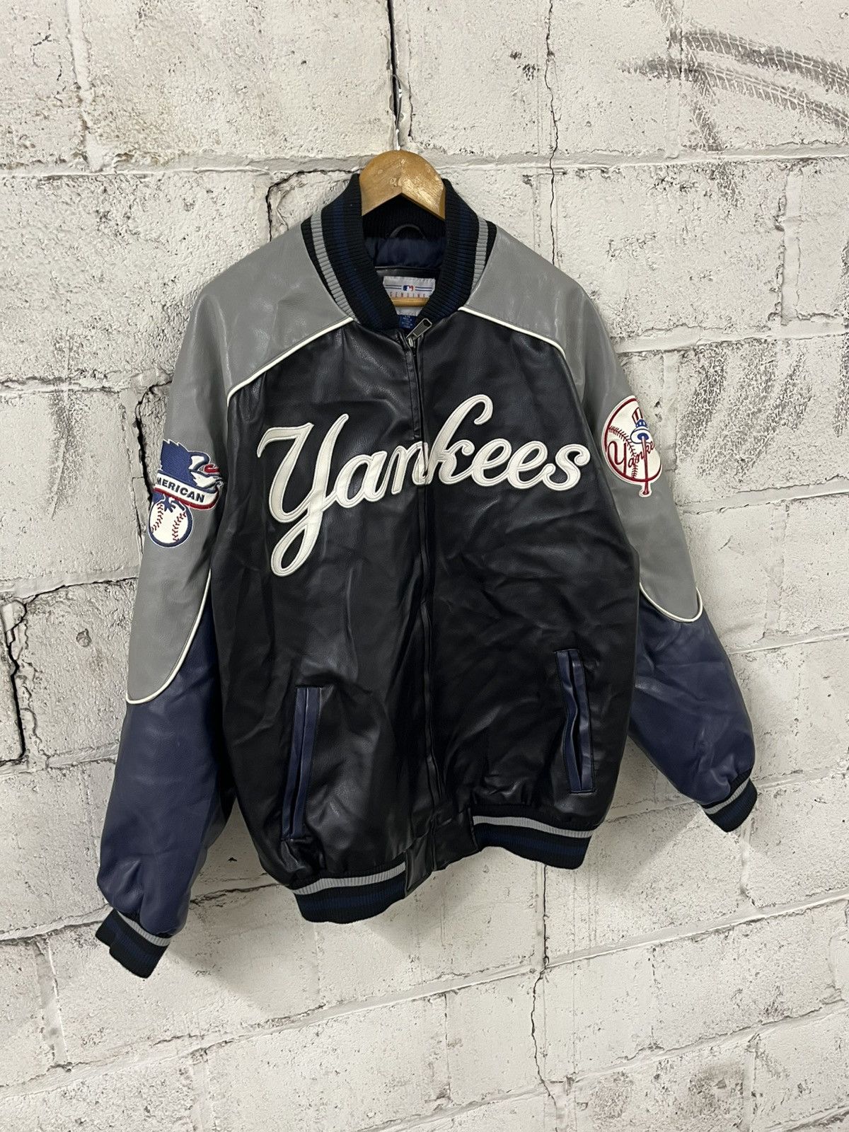 New York Yankees Vintage NY Yankees leather jacket 90s rare hype streetwear Size US L / EU 52-54 / 3 - 3 Thumbnail