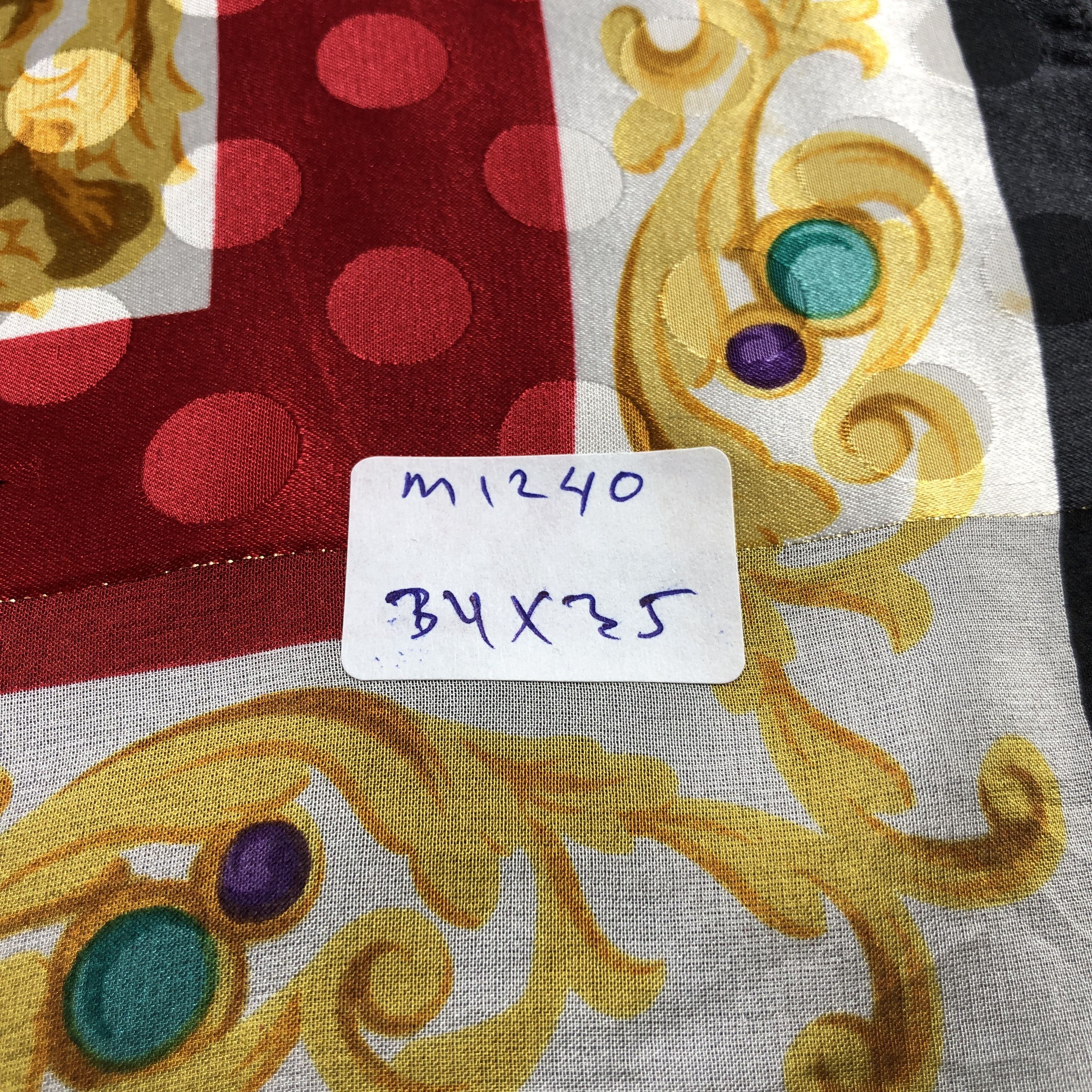 Vintage Valentino Garavani Luxury Silk Scarf M1240 Size ONE SIZE - 11 Thumbnail