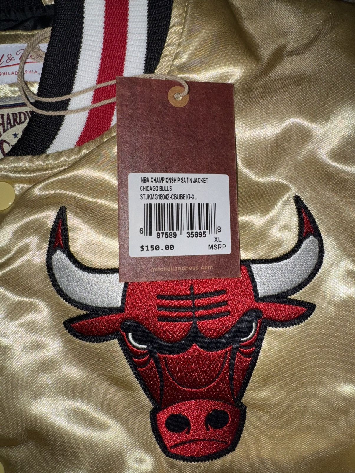 Mitchell & Ness Mitchell & Ness 1998 NBA Championship Satin Jacket Size US XL / EU 56 / 4 - 5 Thumbnail