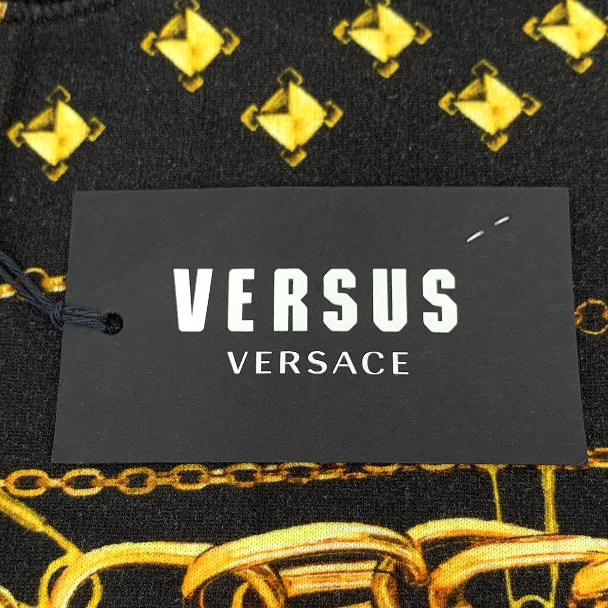 Versace Versace Black Gold Chain & Lock Long Sleeve Sweatshirt K26WX Size US M / EU 48-50 / 2 - 7 Thumbnail