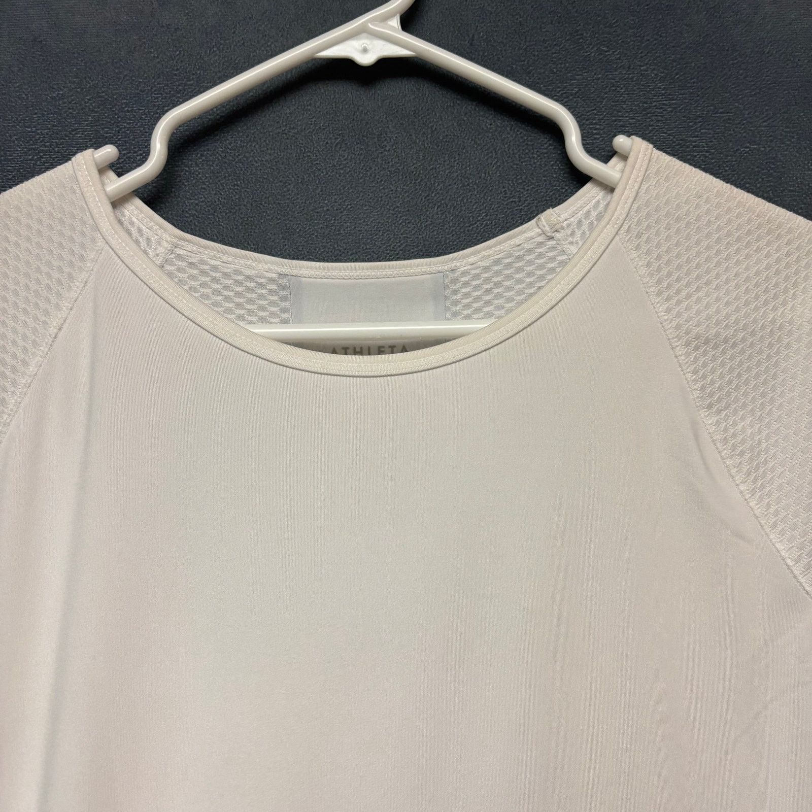 Athleta Athleta White Performance Mesh Running Top Short Sleeve Med Size M / US 6-8 / IT 42-44 - 7 Thumbnail
