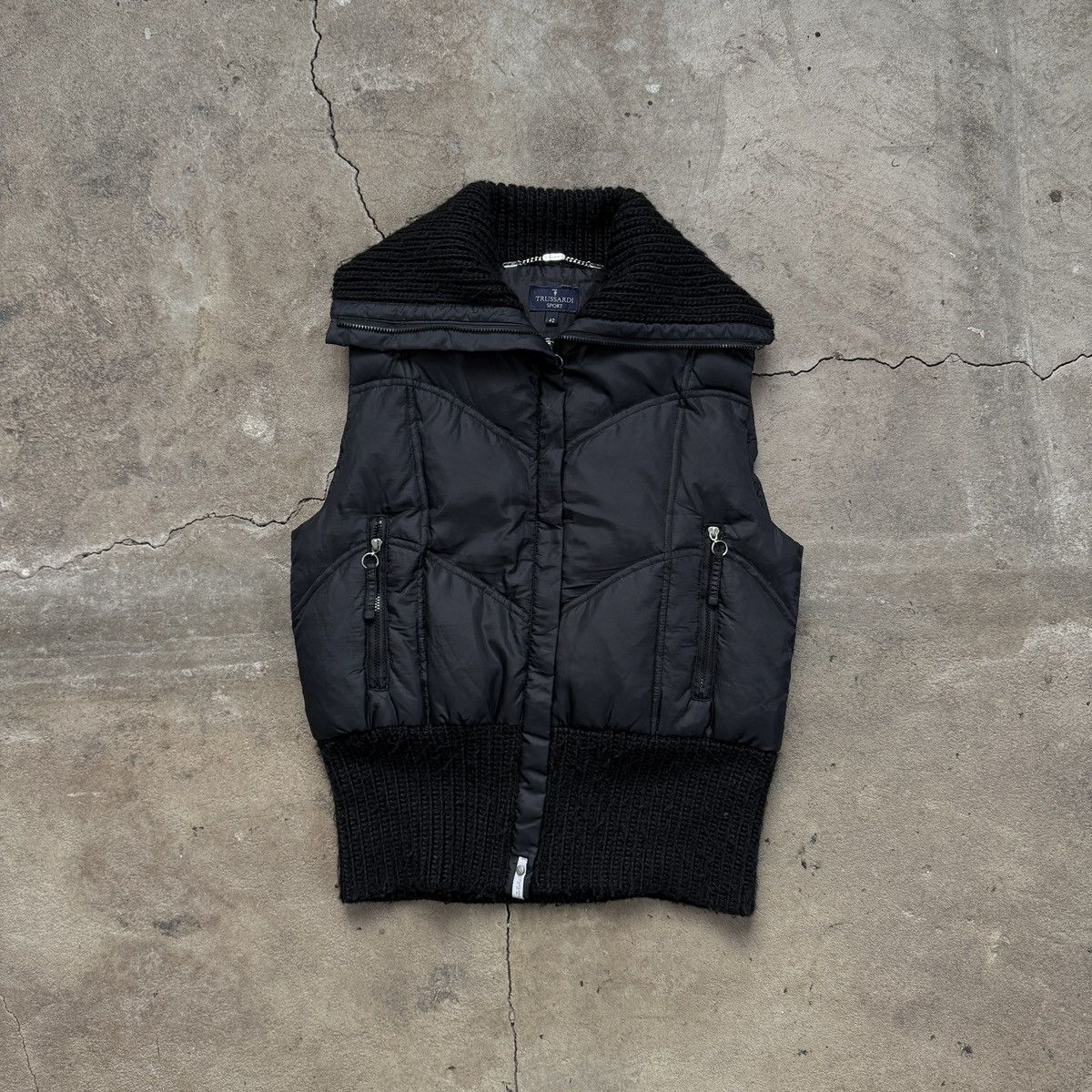 If Six Was Nine × Le Grande Bleu (L.G.B.) × Trussardi Trussardi Down Vest Size L / US 10 / IT 46 - 1 Thumbnail