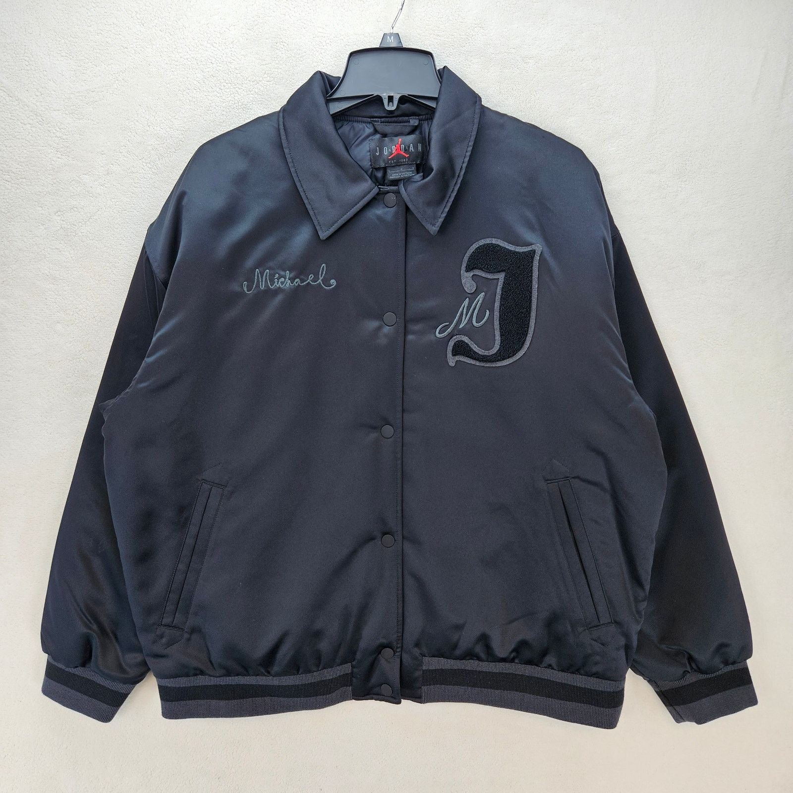 Nike JORDAN WOMEN'S LARGE QUILTED VARSITY JACKET BLACK FV7137 Size L / US 10 / IT 46 - 1 Thumbnail